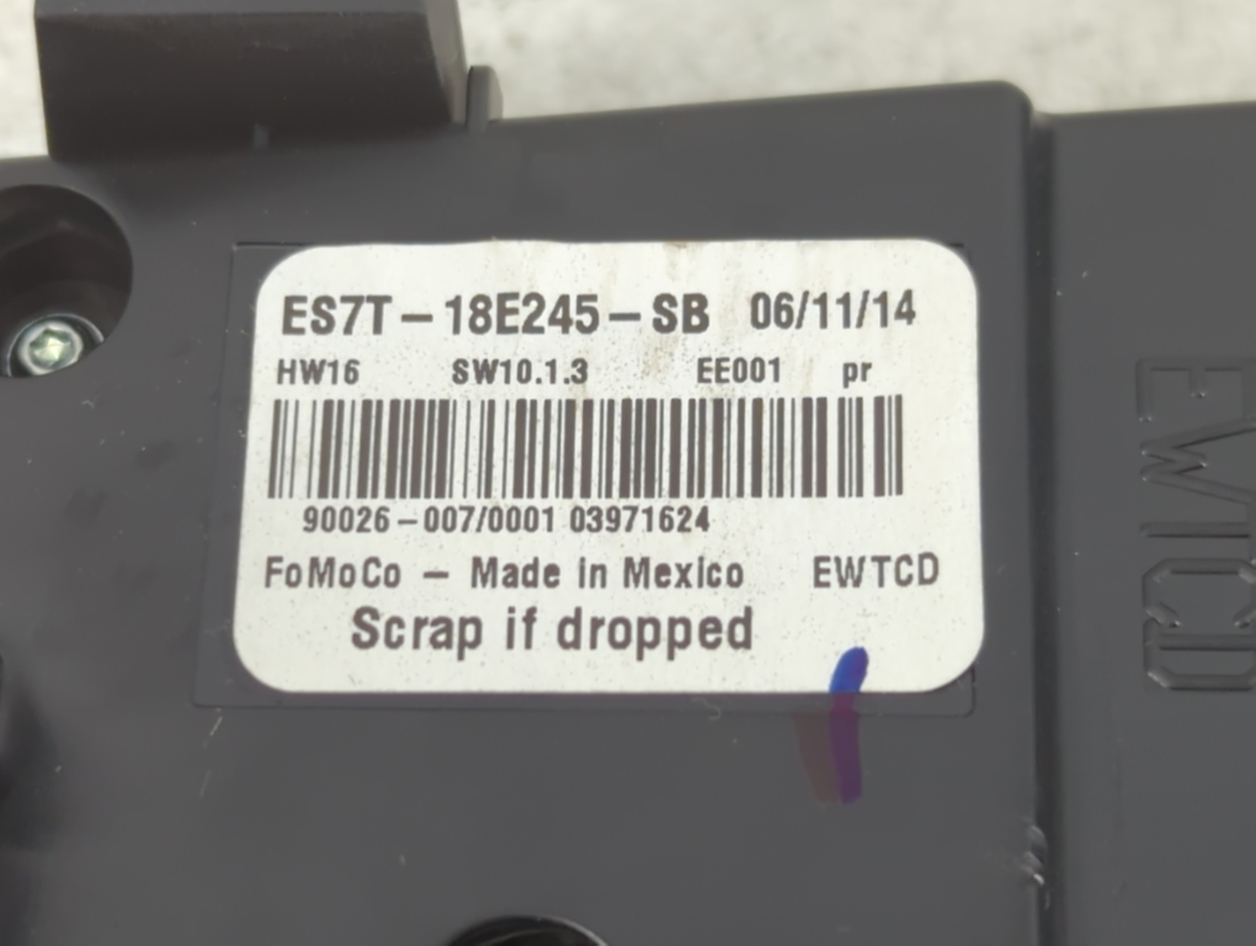 2014-2015 Ford Fusion Radio AM FM Cd Player Receiver Replacement P/N:ES7T-18E245-SB Fits Fits 2014 2015 OEM Used Auto Parts - Oemusedautoparts1.com