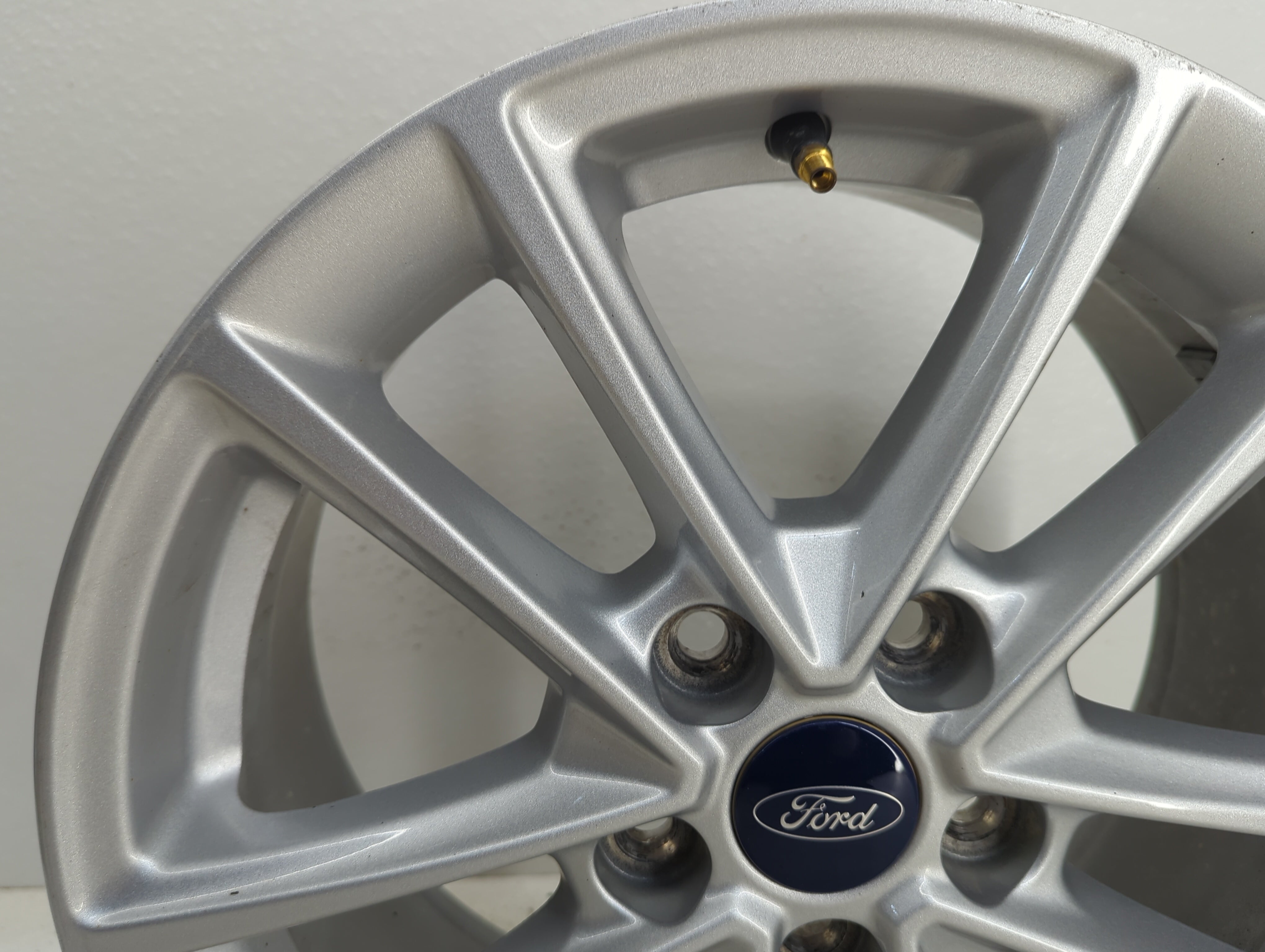 2015-2018 Ford Focus Wheel Rim Oem - Oemusedautoparts1.com