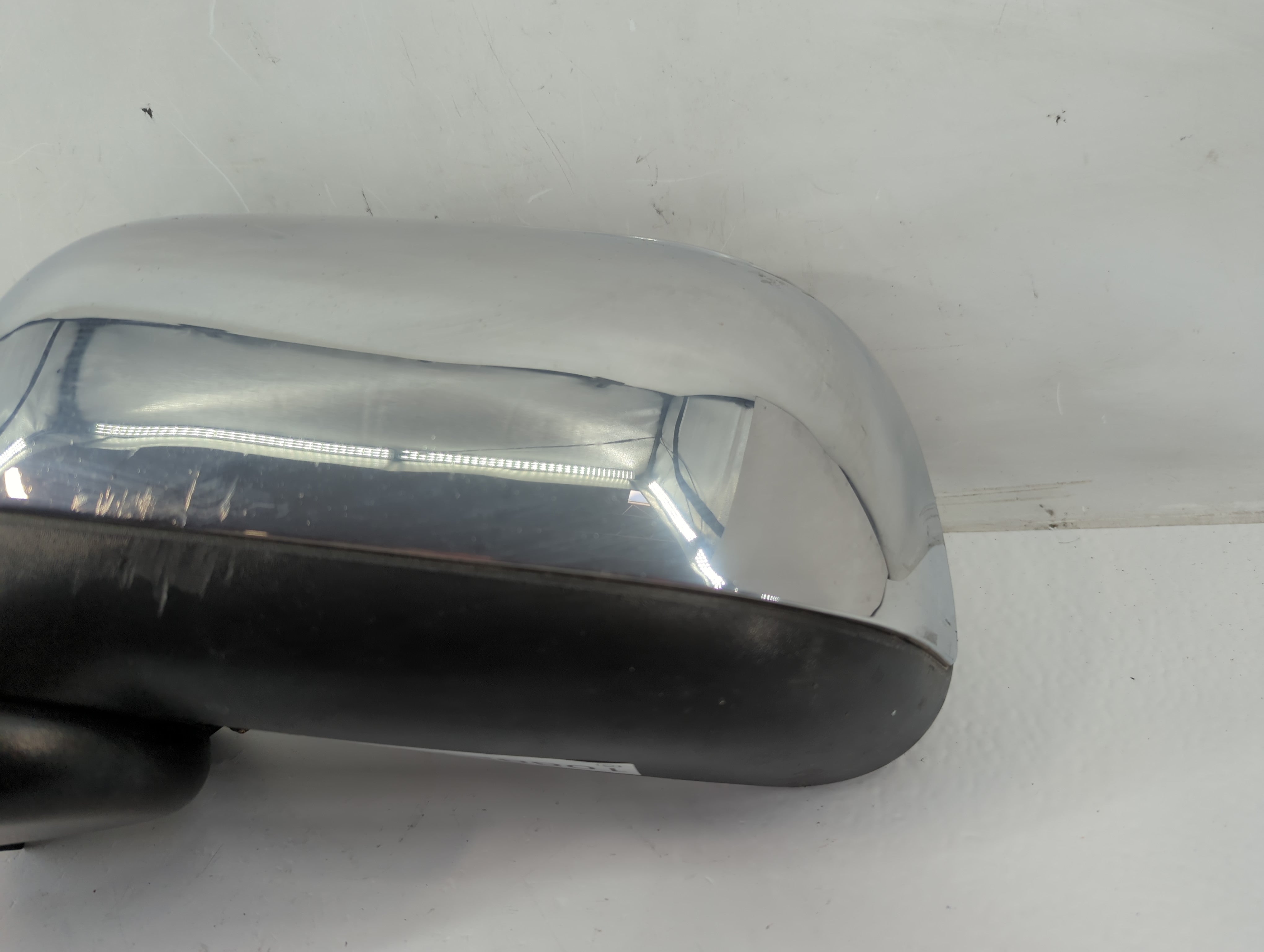 2007-2009 Chrysler Aspen Side Mirror Replacement Driver Left View Door Mirror P/N:55364665AI Fits Fits 2007 2008 2009 OEM Used Auto Parts - Oemusedautoparts1.com
