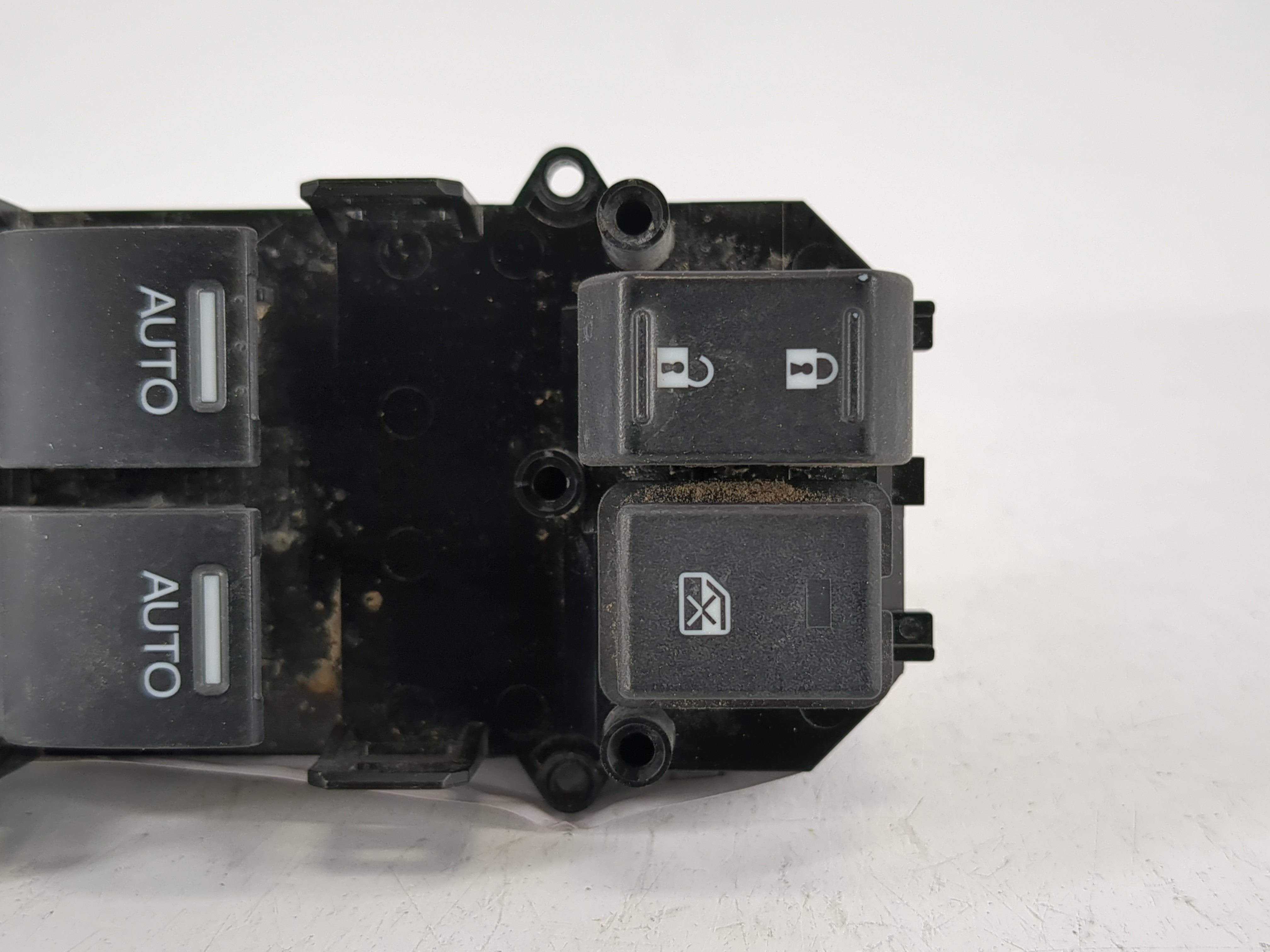 2019-2022 Honda Passport Master Power Window Switch Replacement Driver Side Left P/N:35750TG7A012M1 Fits Fits 2019 2020 2021 2022 OEM Used Auto Parts - Oemusedautoparts1.com