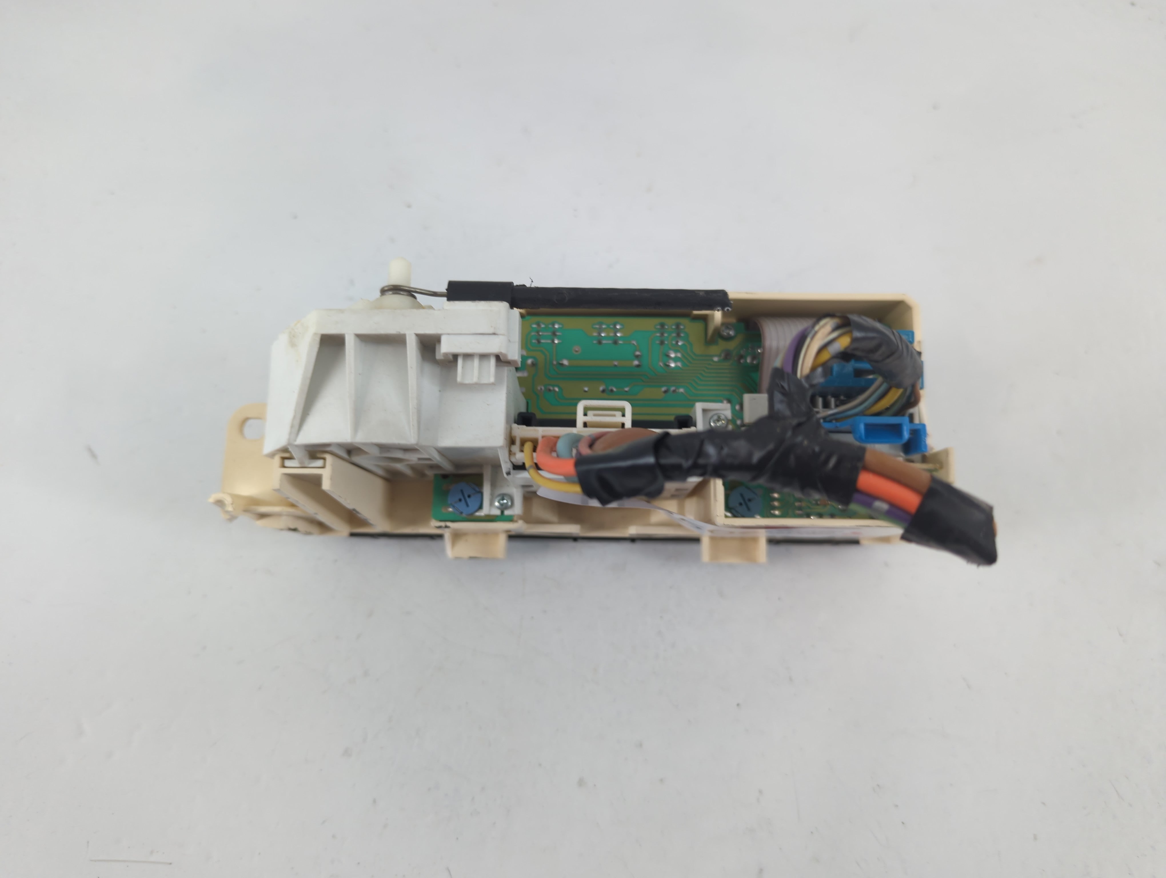 2001-2002 Saturn L100 Climate Control Module Temperature AC/Heater Replacement Fits Fits 2000 2001 2002 2003 2004 2005 OEM Used Auto Parts - Oemusedautoparts1.com