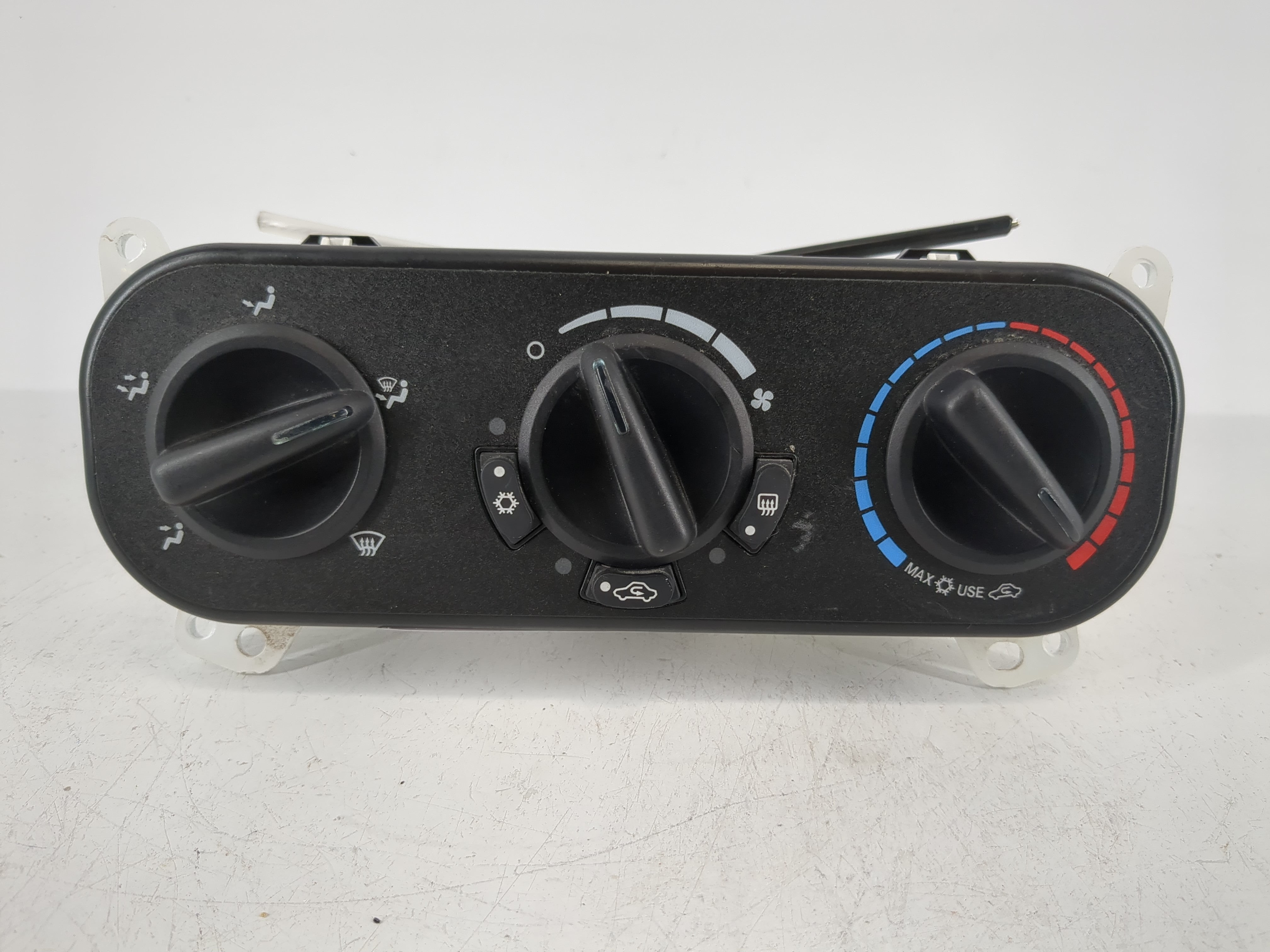 2007-2009 Dodge Caliber Climate Control Module Temperature AC/Heater Replacement P/N:P55111874AC Fits Fits 2007 2008 2009 OEM Used Auto Parts - Oemusedautoparts1.com