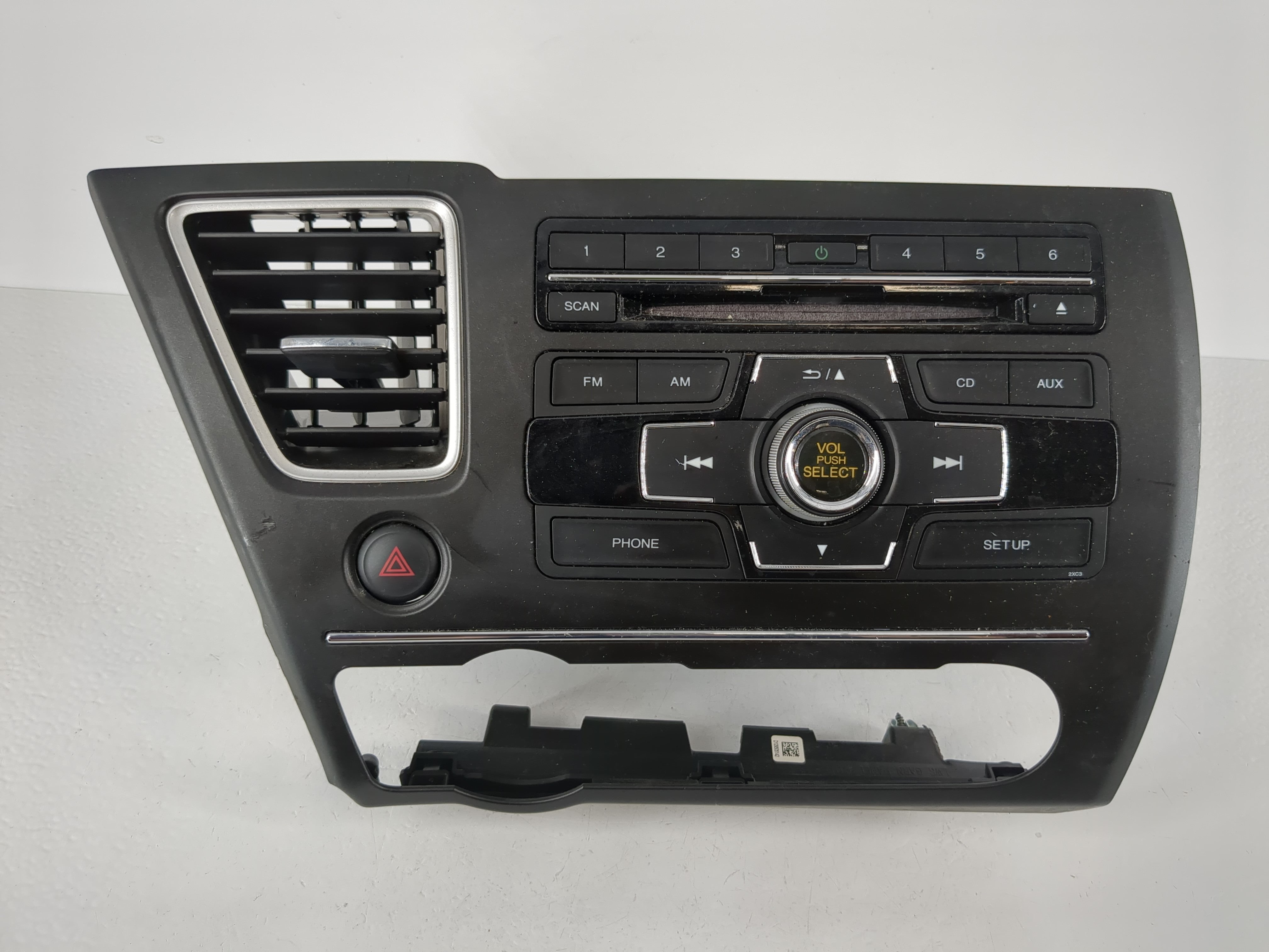 2013-2015 Honda Civic Radio AM FM Cd Player Receiver Replacement P/N:39100-TR3-A314-M1 Fits Fits 2013 2014 2015 OEM Used Auto Parts - Oemusedautoparts1.com