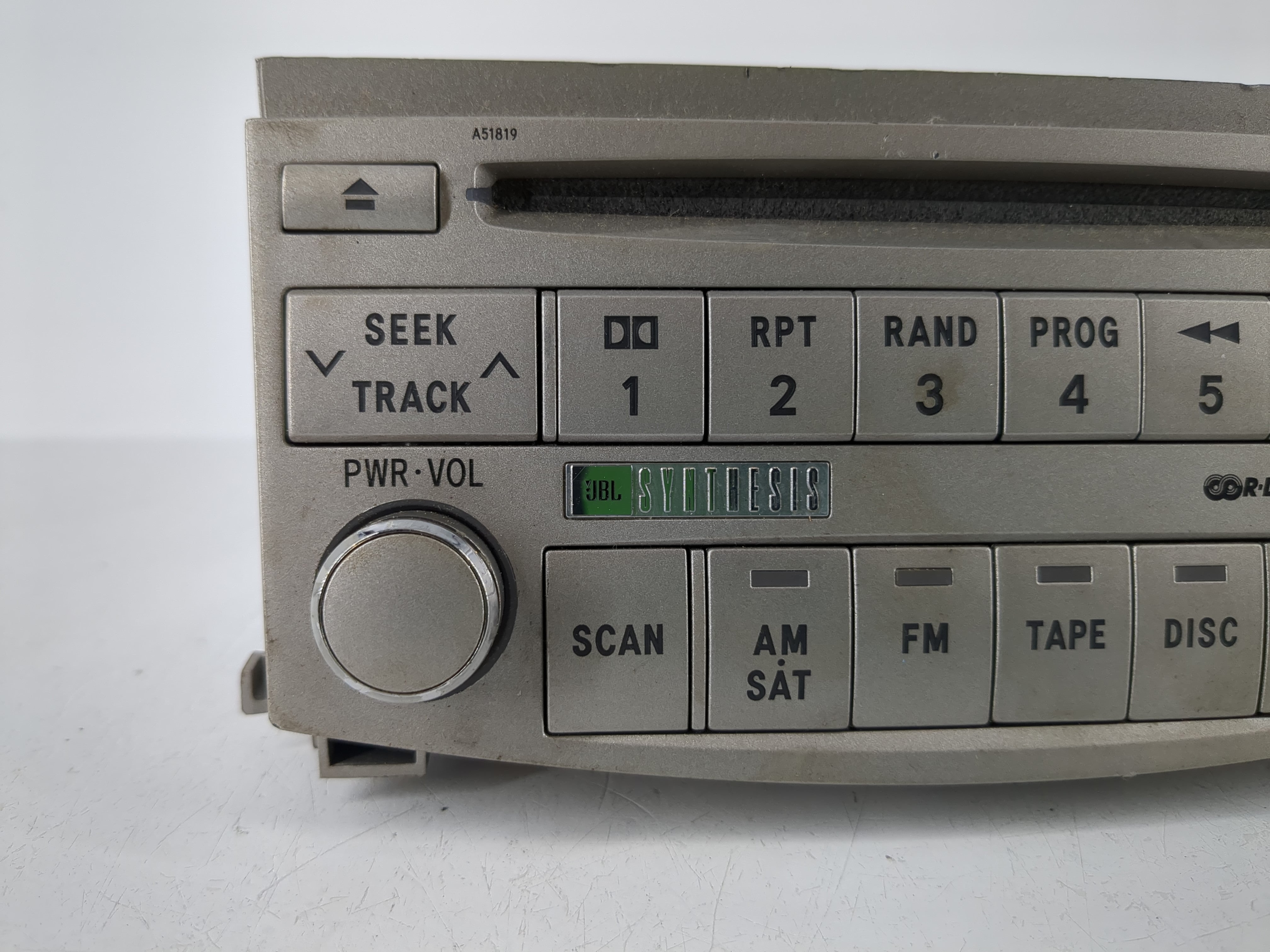 2005-2007 Toyota Avalon Radio AM FM Cd Player Receiver Replacement P/N:86120-AC150 86120-AC140 Fits Fits 2005 2006 2007 OEM Used Auto Parts - Oemusedautoparts1.com