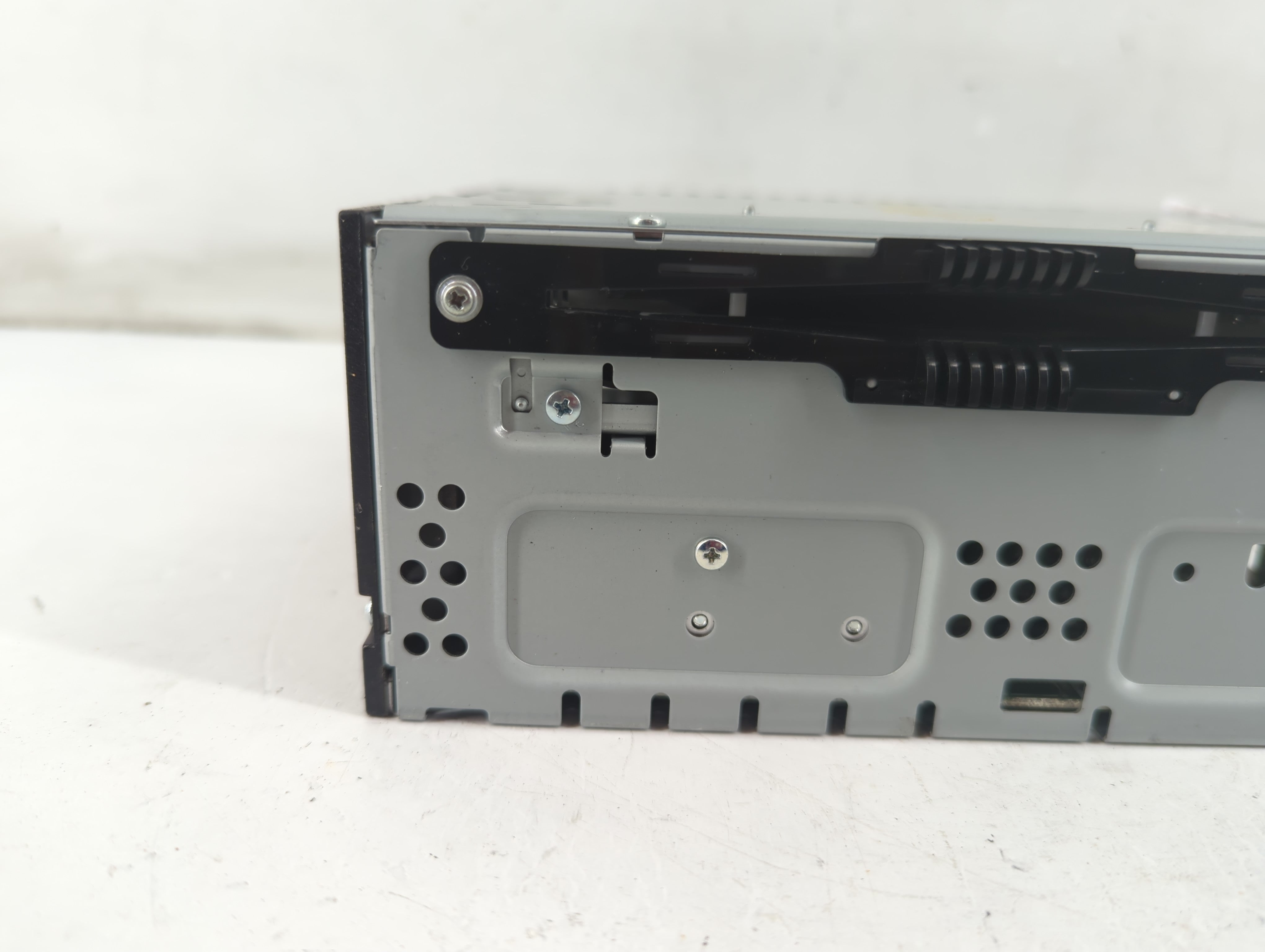 2017-2019 Ford Escape Radio AM FM Cd Player Receiver Replacement Fits Fits 2017 2018 2019 OEM Used Auto Parts - Oemusedautoparts1.com