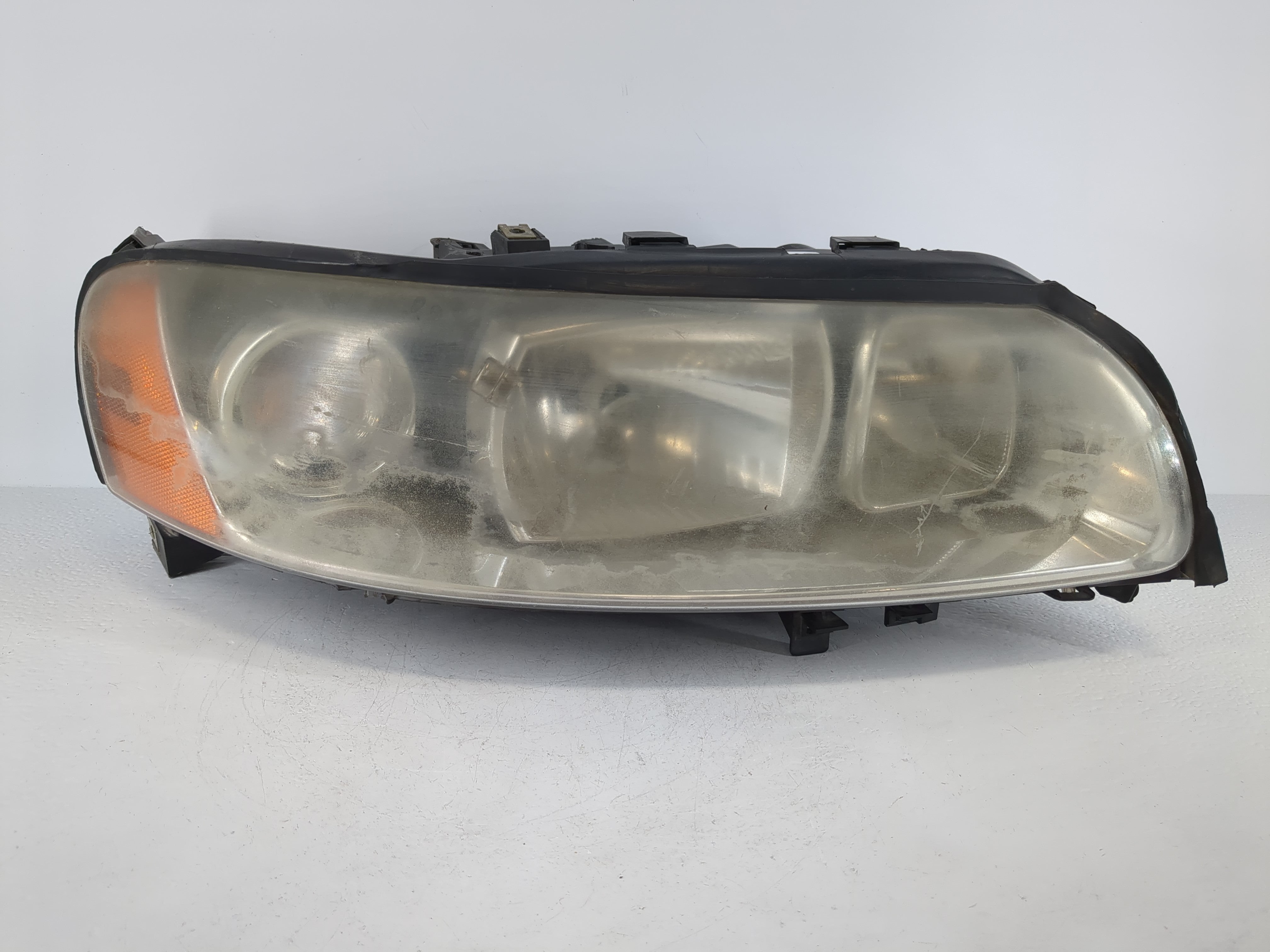 2005-2009 Volvo S60 Passenger Right Oem Head Light Headlight Lamp - Oemusedautoparts1.com