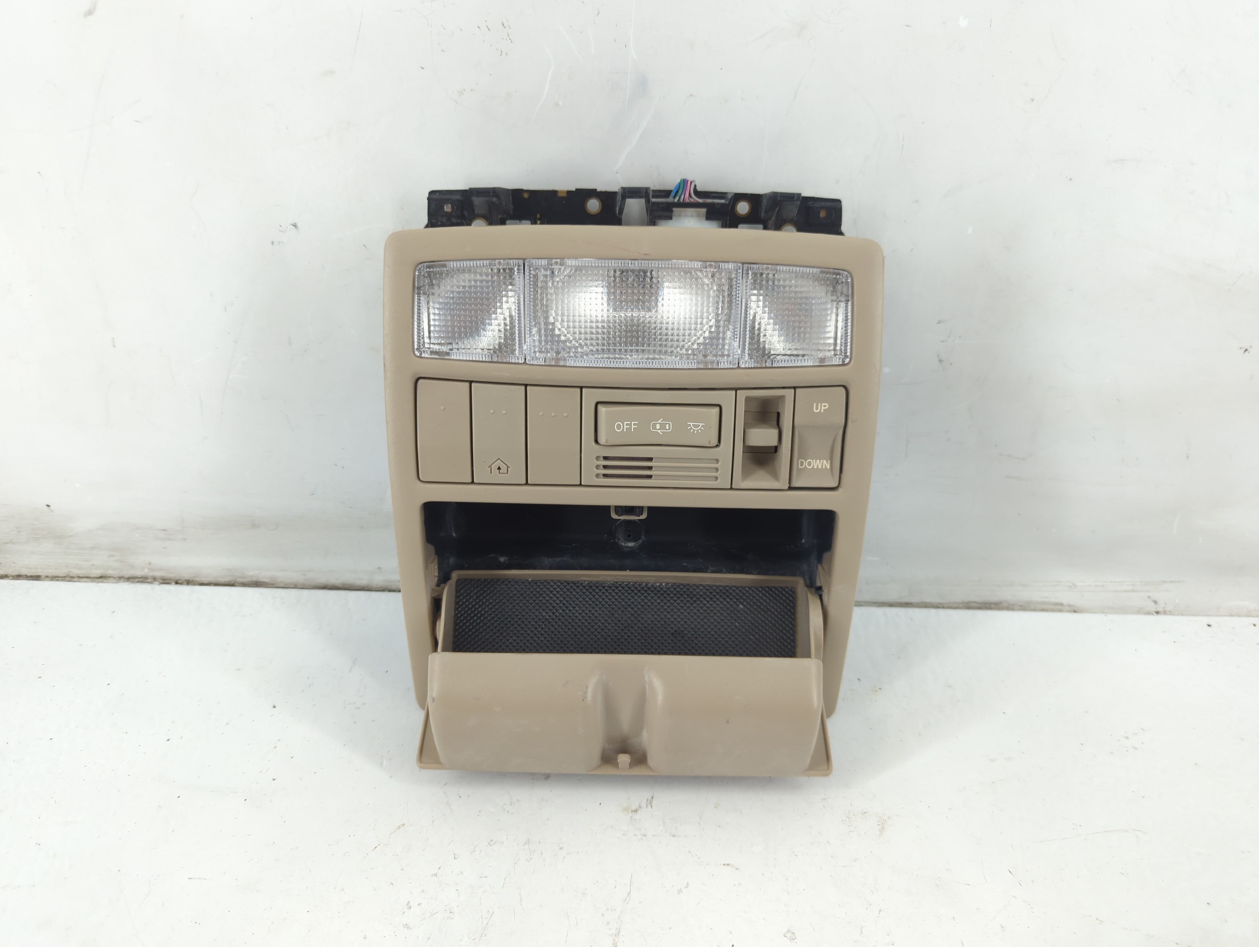 2015 Toyota Venza Overhead Roof Console - Oemusedautoparts1.com