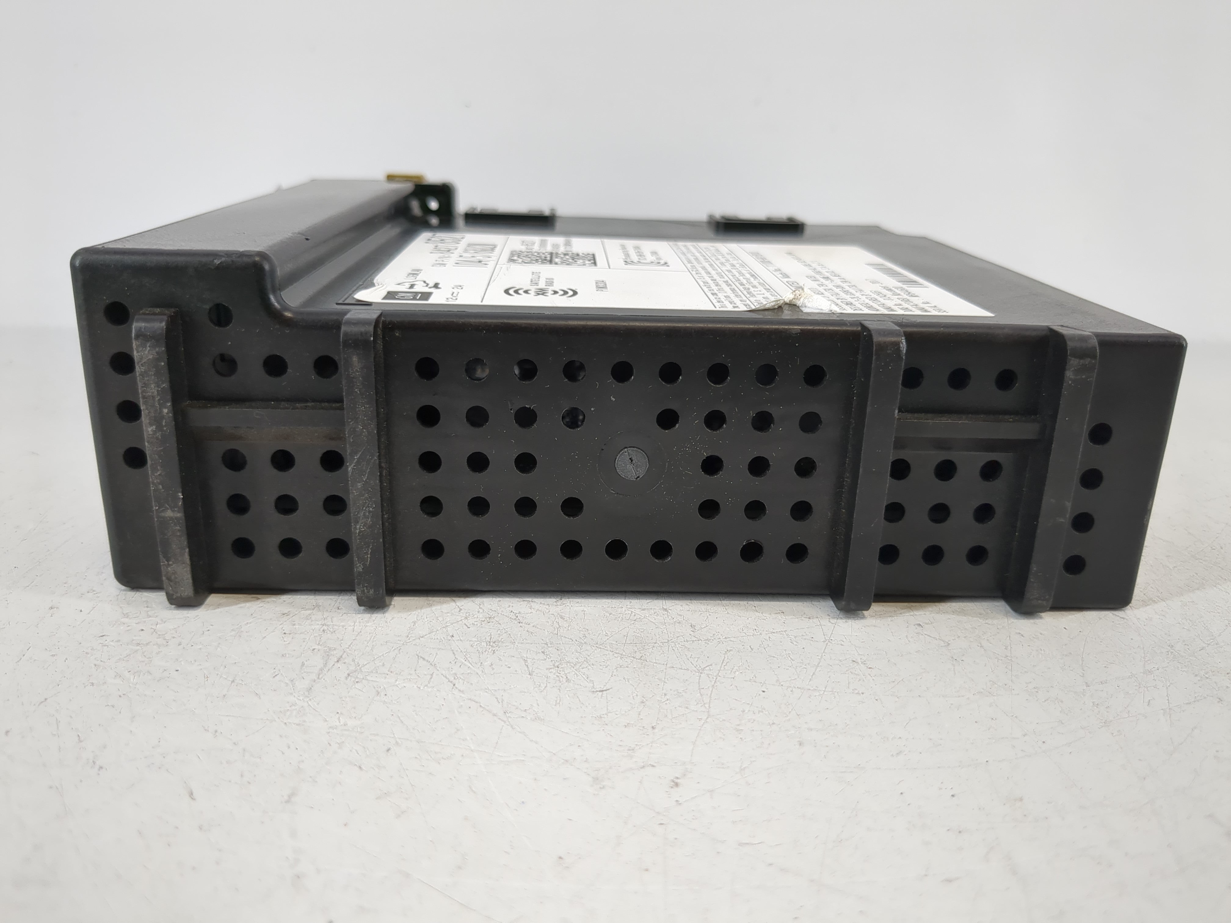 2017-2018 Gmc Sierra 1500 Radio AM FM Cd Player Receiver Replacement P/N:84278527 Fits Fits 2017 2018 2019 OEM Used Auto Parts - Oemusedautoparts1.com