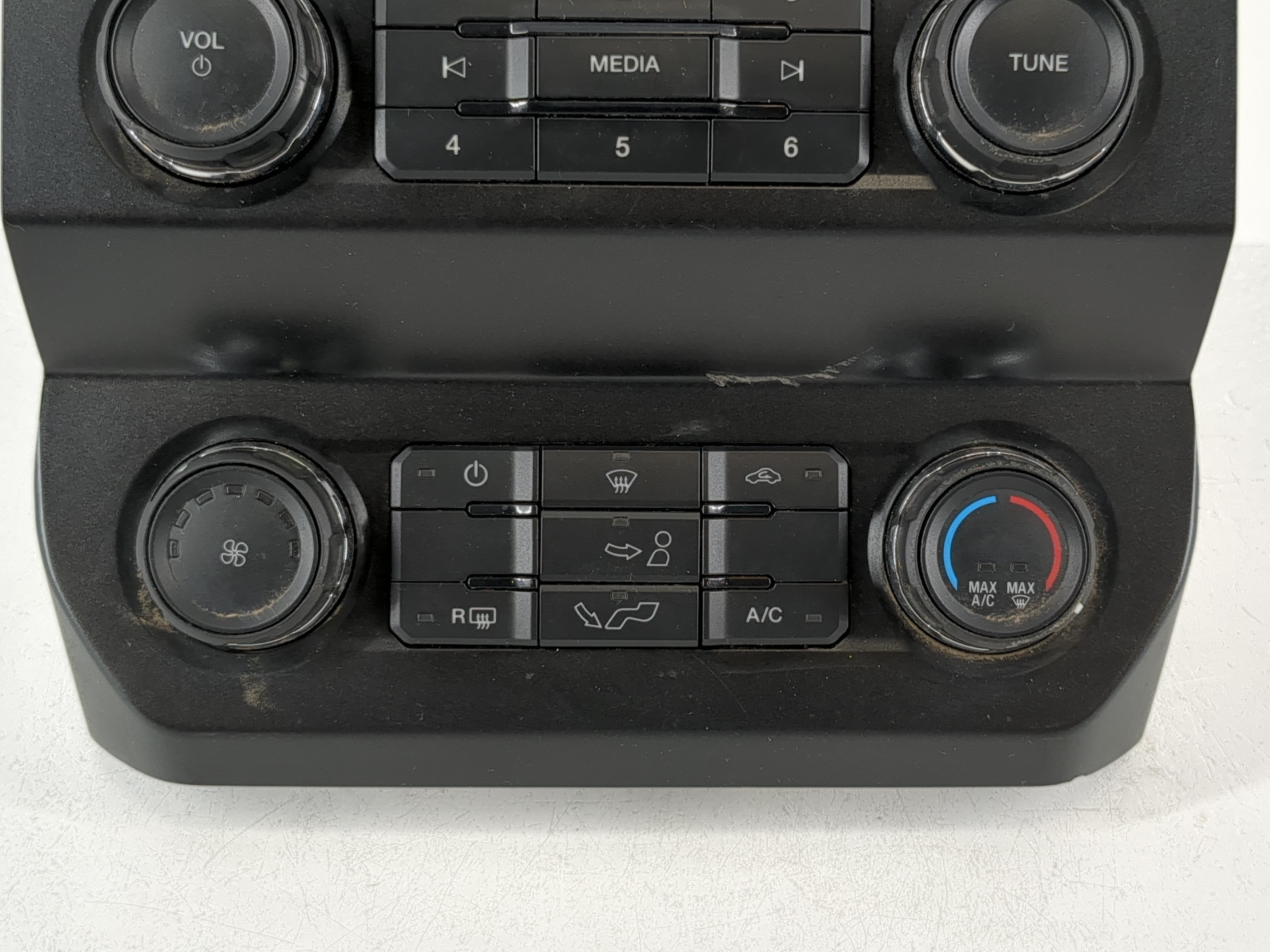 2019-2020 Ford F-150 Radio AM FM Cd Player Receiver Replacement P/N:KL3T-18E243-CBE Fits Fits 2019 2020 OEM Used Auto Parts - Oemusedautoparts1.com