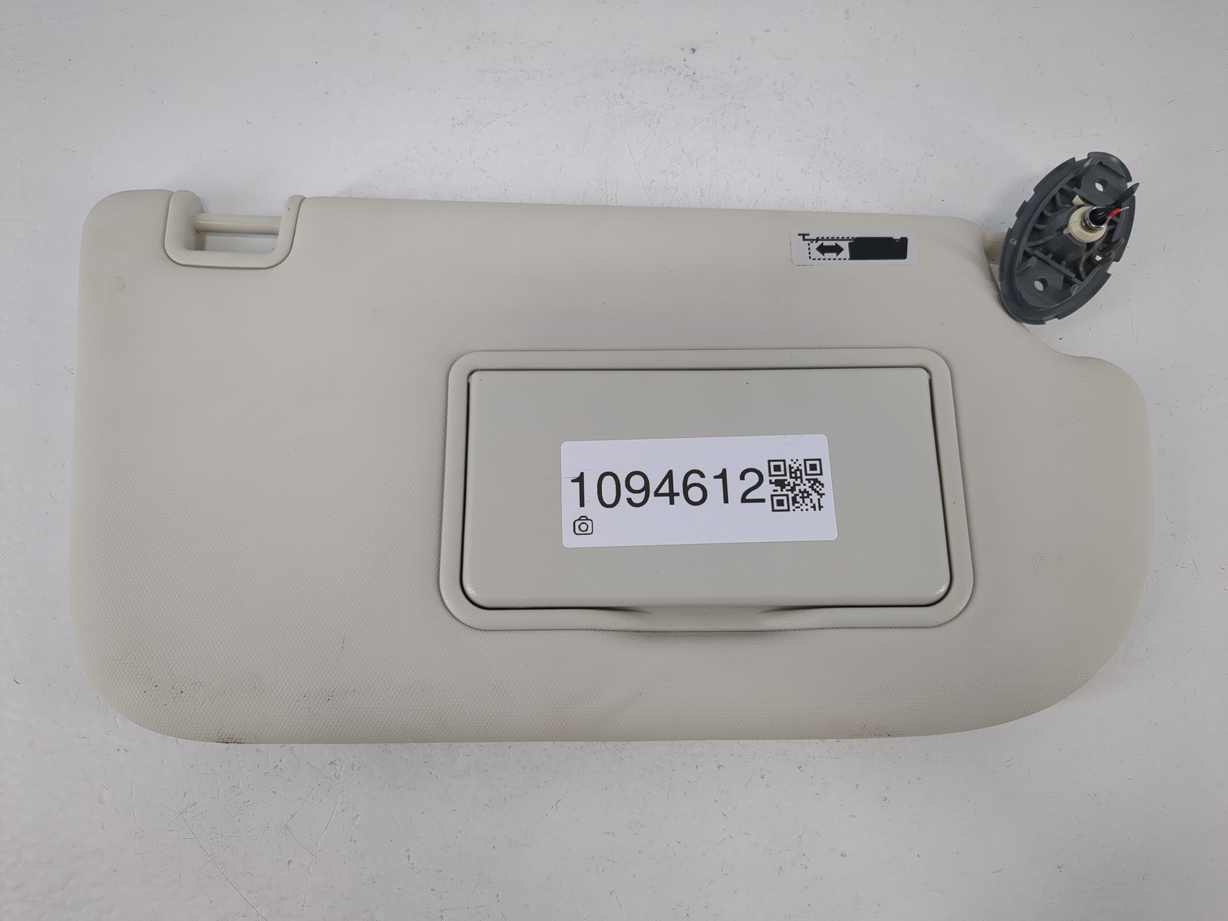 2013-2019 Ford Escape Sun Visor Shade Replacement Passenger Right Mirror Fits Fits 2013 2014 2015 2016 2017 2018 2019 OEM Used Auto Parts - Oemusedautoparts1.com