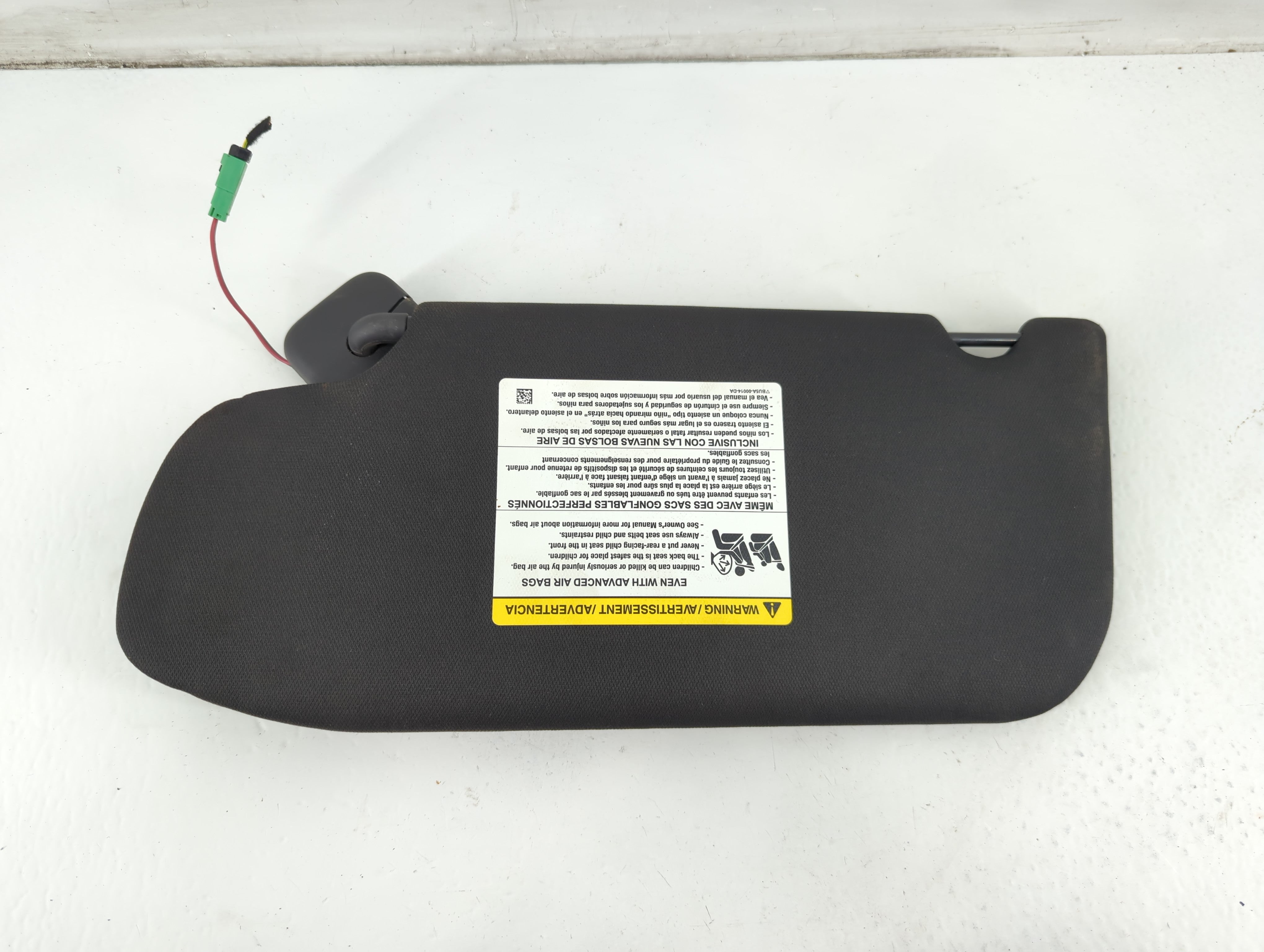 2013-2019 Ford Taurus Sun Visor Shade Replacement Passenger Right Mirror Fits OEM Used Auto Parts - Oemusedautoparts1.com