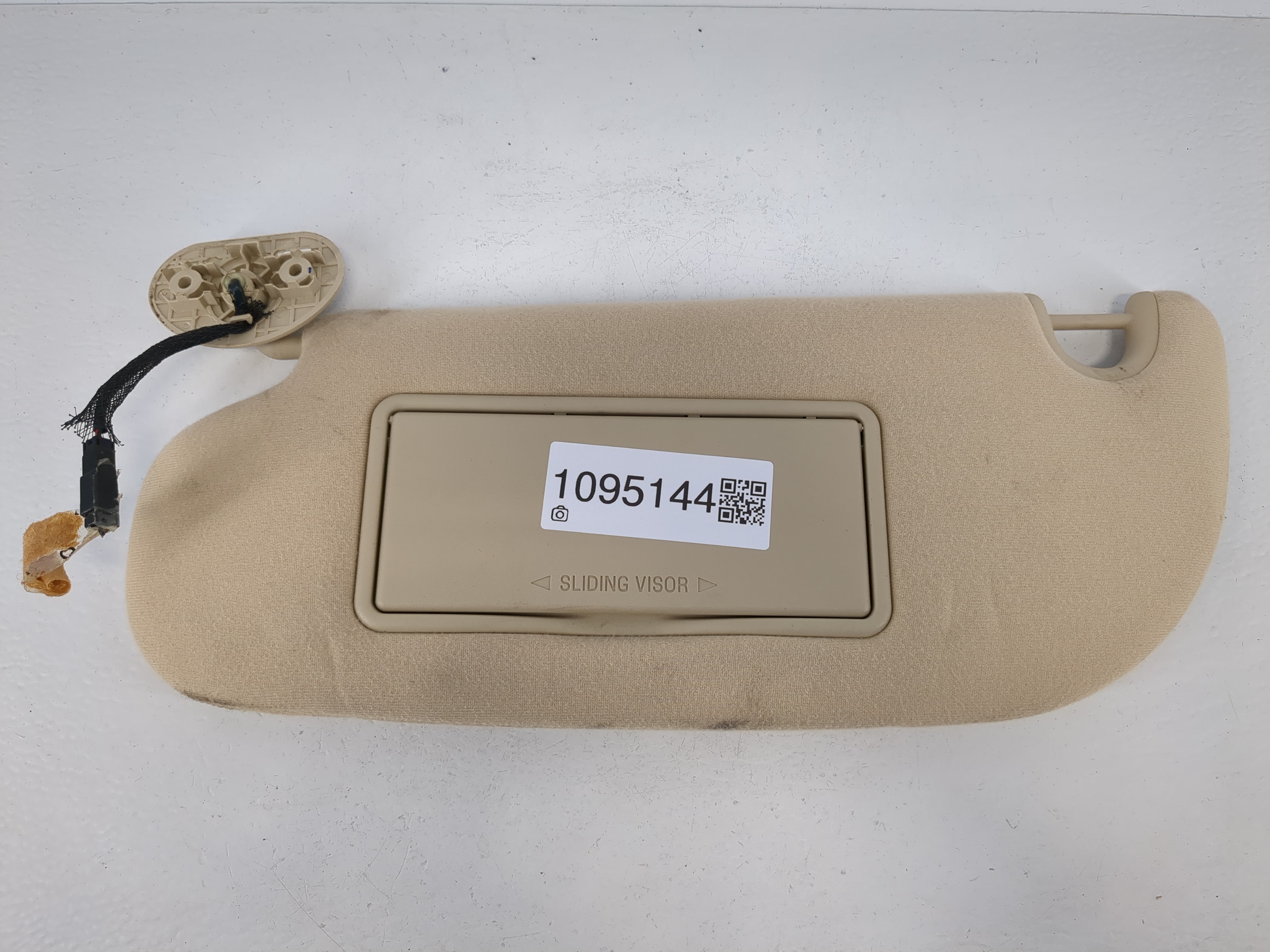 2010 Ford Explorer Sun Visor Shade Replacement Driver Left Mirror Fits OEM Used Auto Parts - Oemusedautoparts1.com