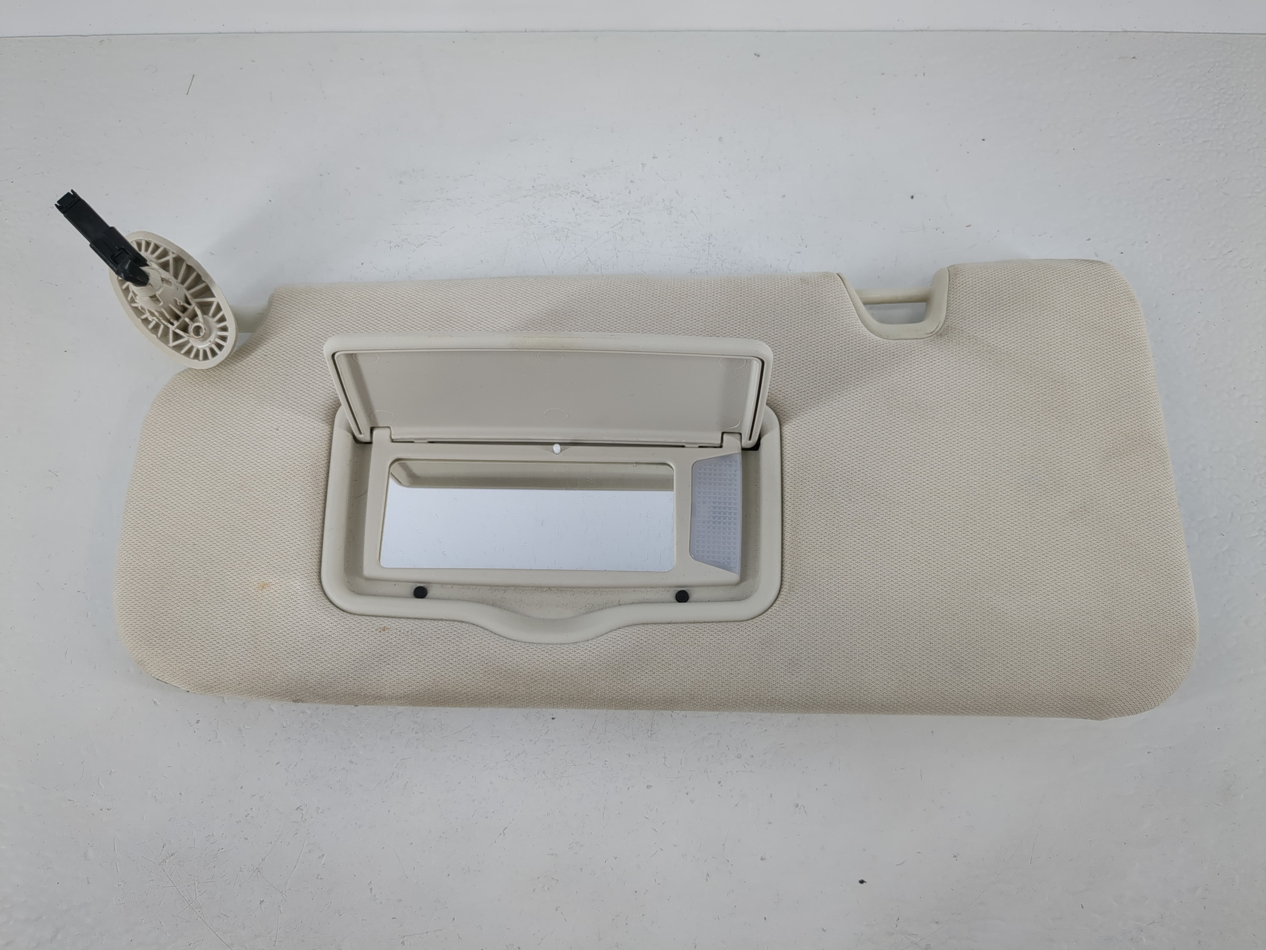 2010-2012 Ford Escape Sun Visor Shade Replacement Driver Left Mirror Fits Fits 2010 2011 2012 OEM Used Auto Parts - Oemusedautoparts1.com