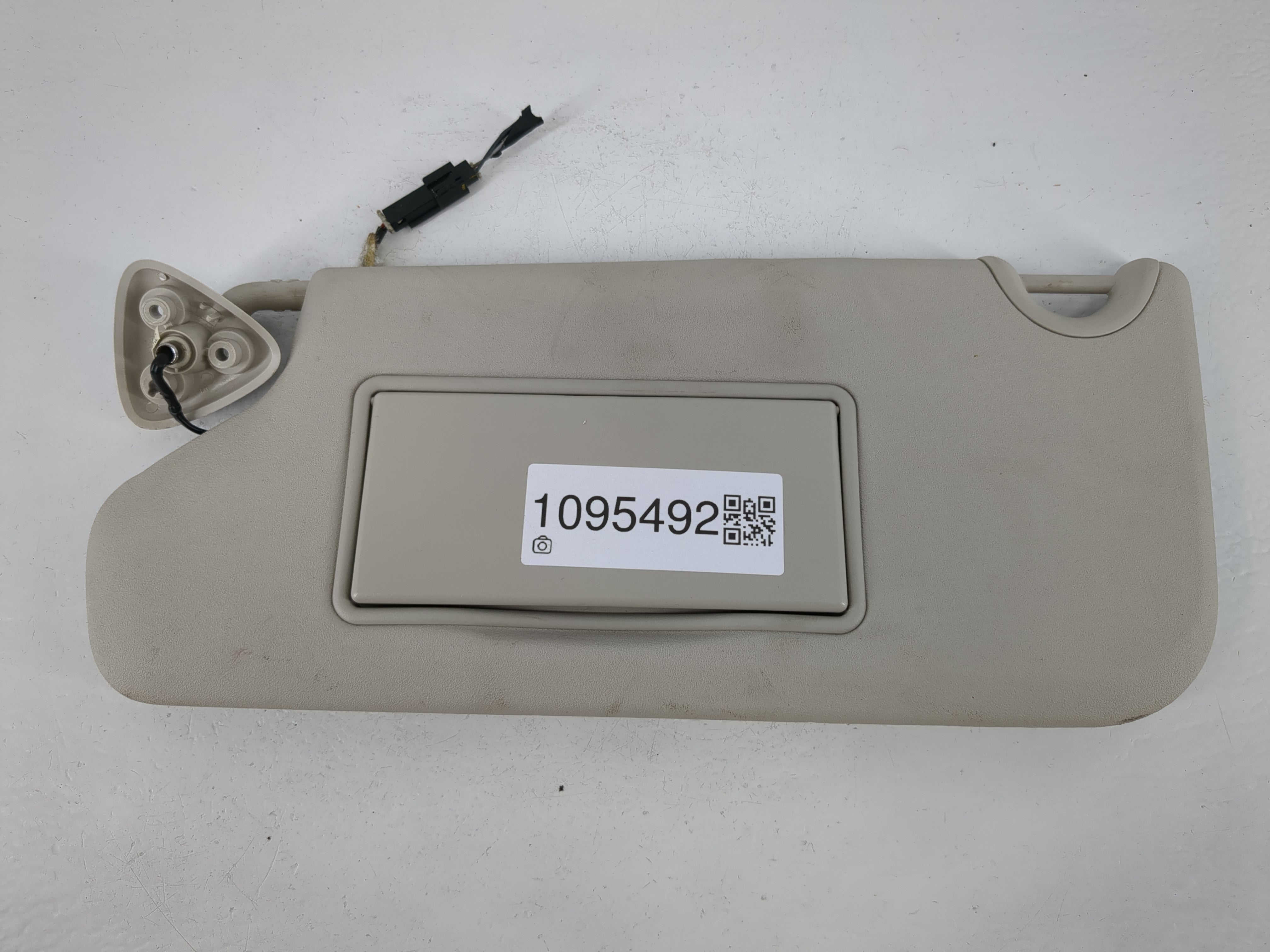 2011-2020 Dodge Journey Sun Visor Shade Replacement Driver Left Mirror Fits Fits 2011 2012 2013 2014 2015 2016 2017 2018 2019 2020 OEM Used Auto Parts - Oemusedautoparts1.com