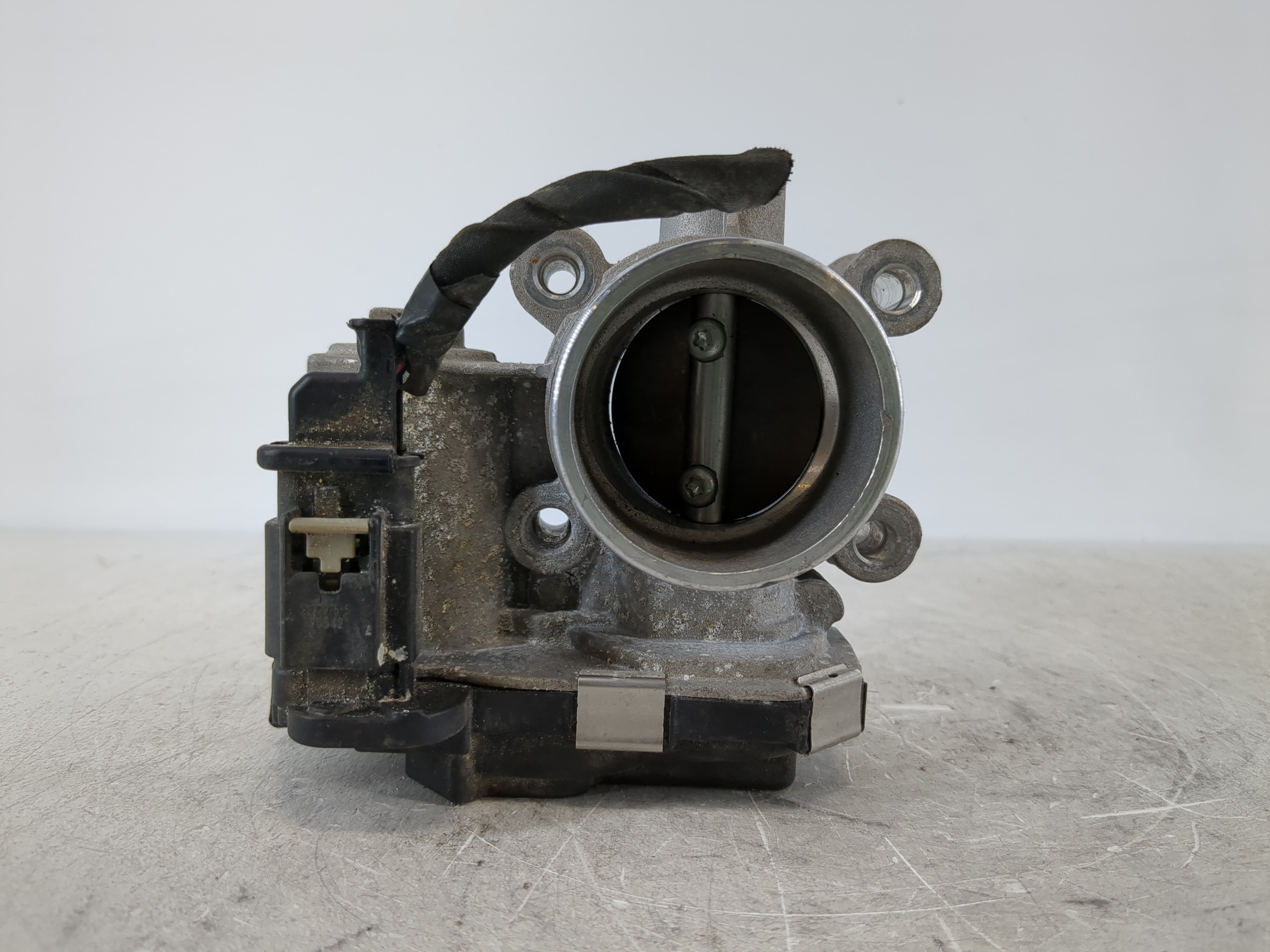 2016-2021 Chevrolet Malibu Throttle Body P/N:12671379AA Fits Fits 2016 2017 2018 2019 2020 2021 2022 OEM Used Auto Parts - Oemusedautoparts1.com