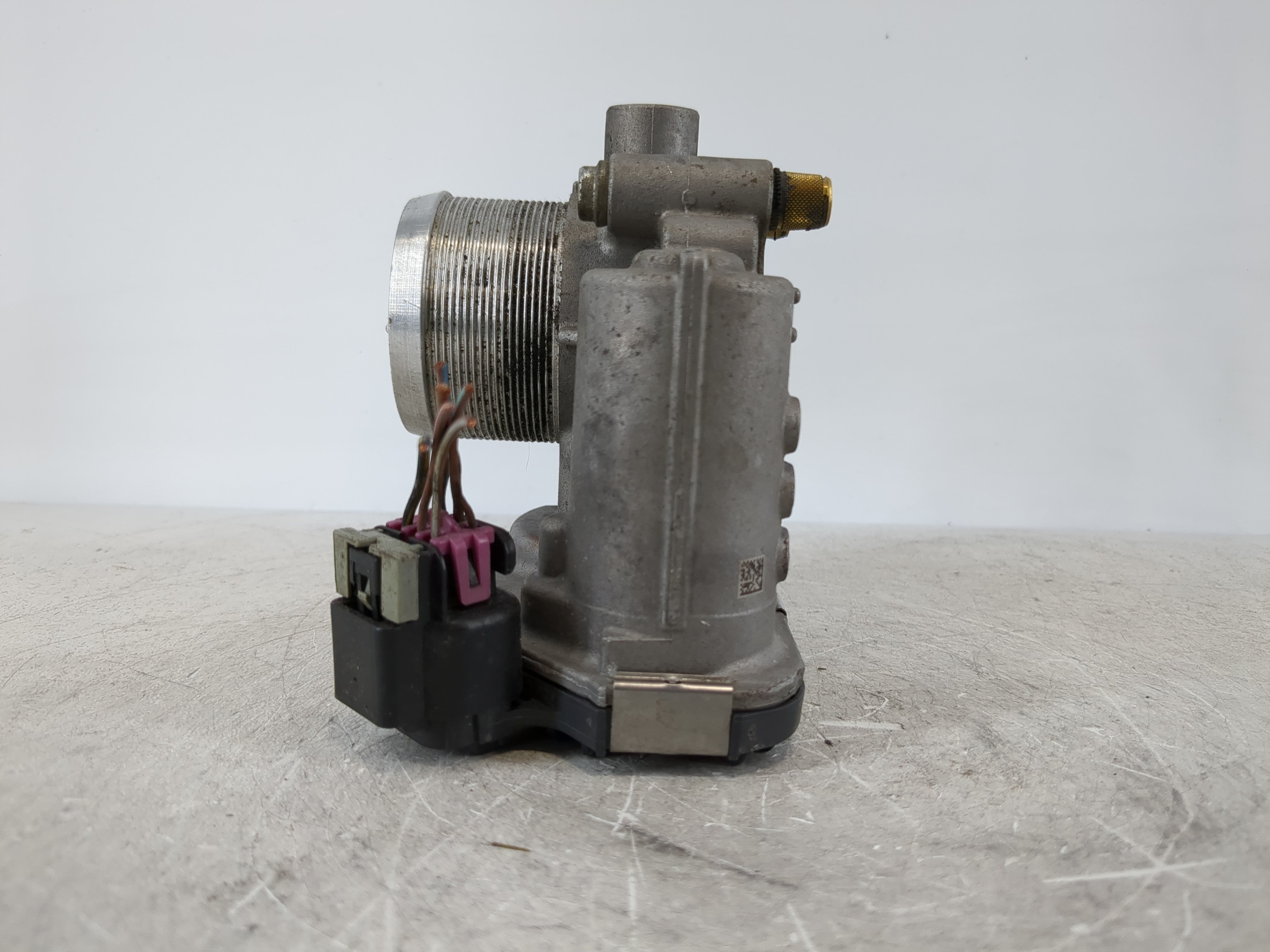 2013-2021 Chevrolet Trax Throttle Body P/N:55 565 489 Fits Fits 2011 2012 2013 2014 2015 2016 2017 2018 2019 2020 2021 OEM Used Auto Parts - Oemusedautoparts1.com