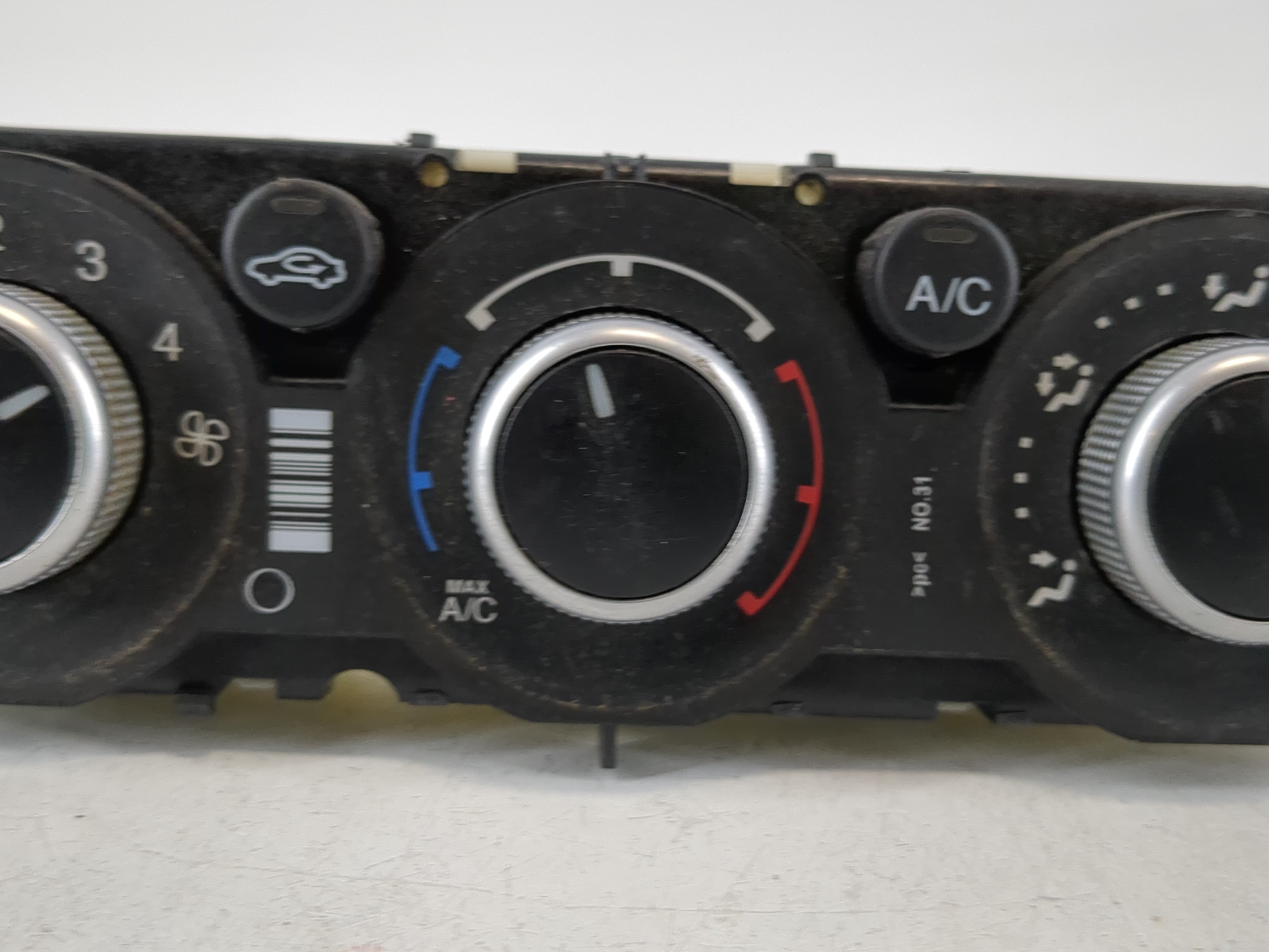 2013-2016 Ford Escape Climate Control Module Temperature AC/Heater Replacement P/N:CJ5T-19980-CK Fits Fits 2013 2014 2015 2016 OEM Used Auto Parts - Oemusedautoparts1.com