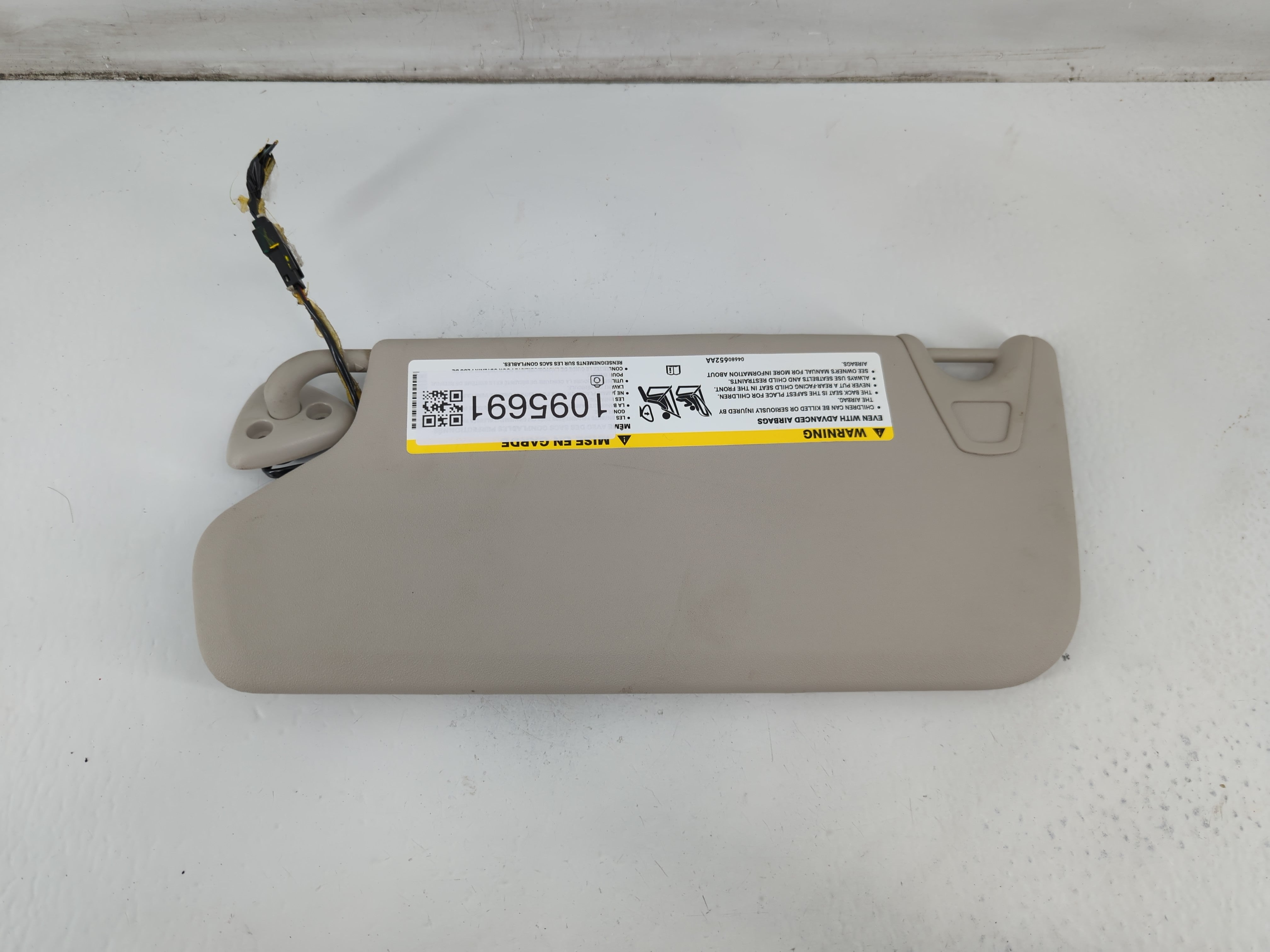 2011-2020 Dodge Journey Sun Visor Shade Replacement Passenger Right Mirror Fits OEM Used Auto Parts - Oemusedautoparts1.com
