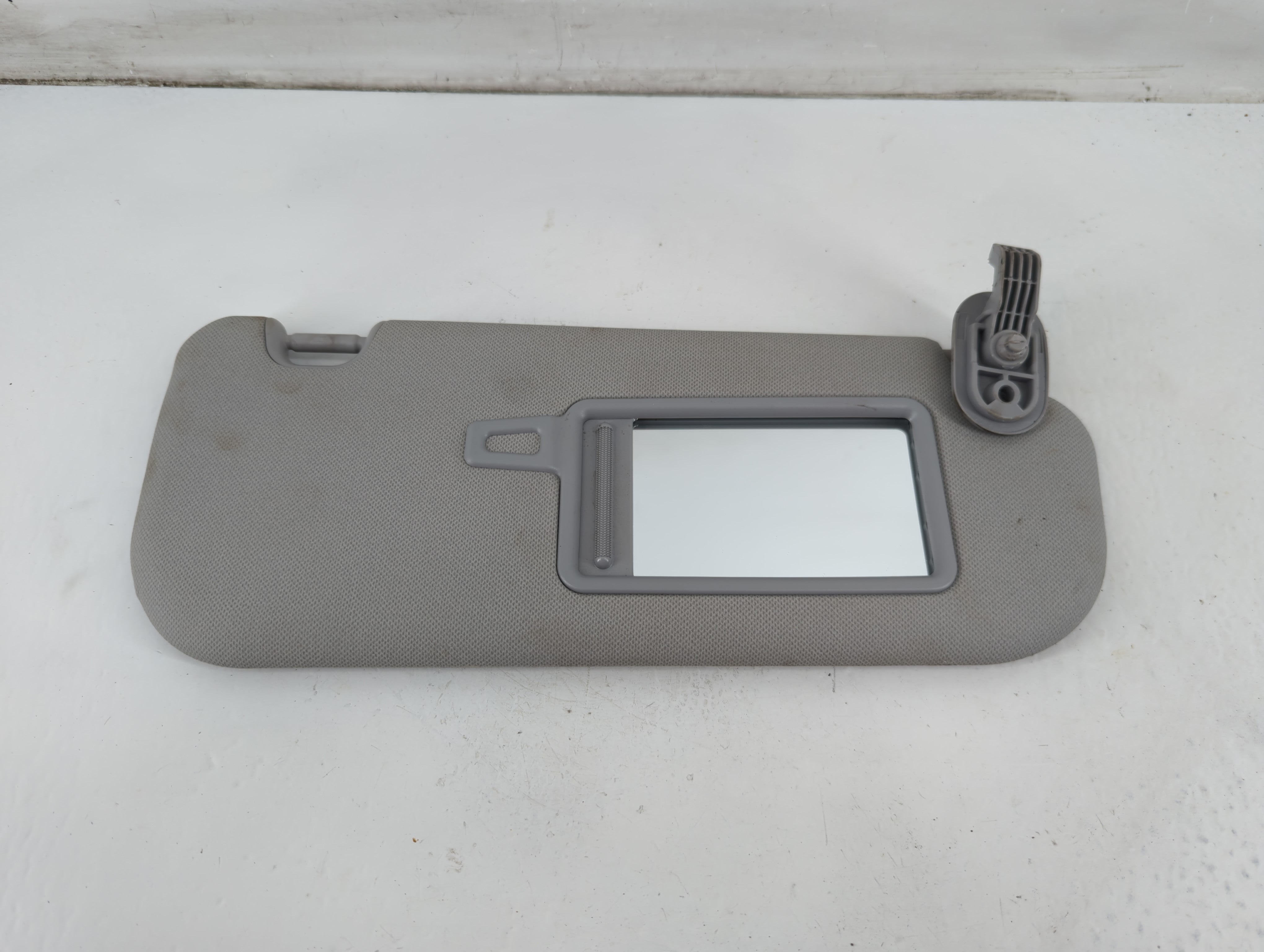 2013-2017 Hyundai Elantra Sun Visor Shade Replacement Passenger Right Mirror Fits Fits 2013 2014 2015 2016 2017 OEM Used Auto Parts - Oemusedautoparts1.com