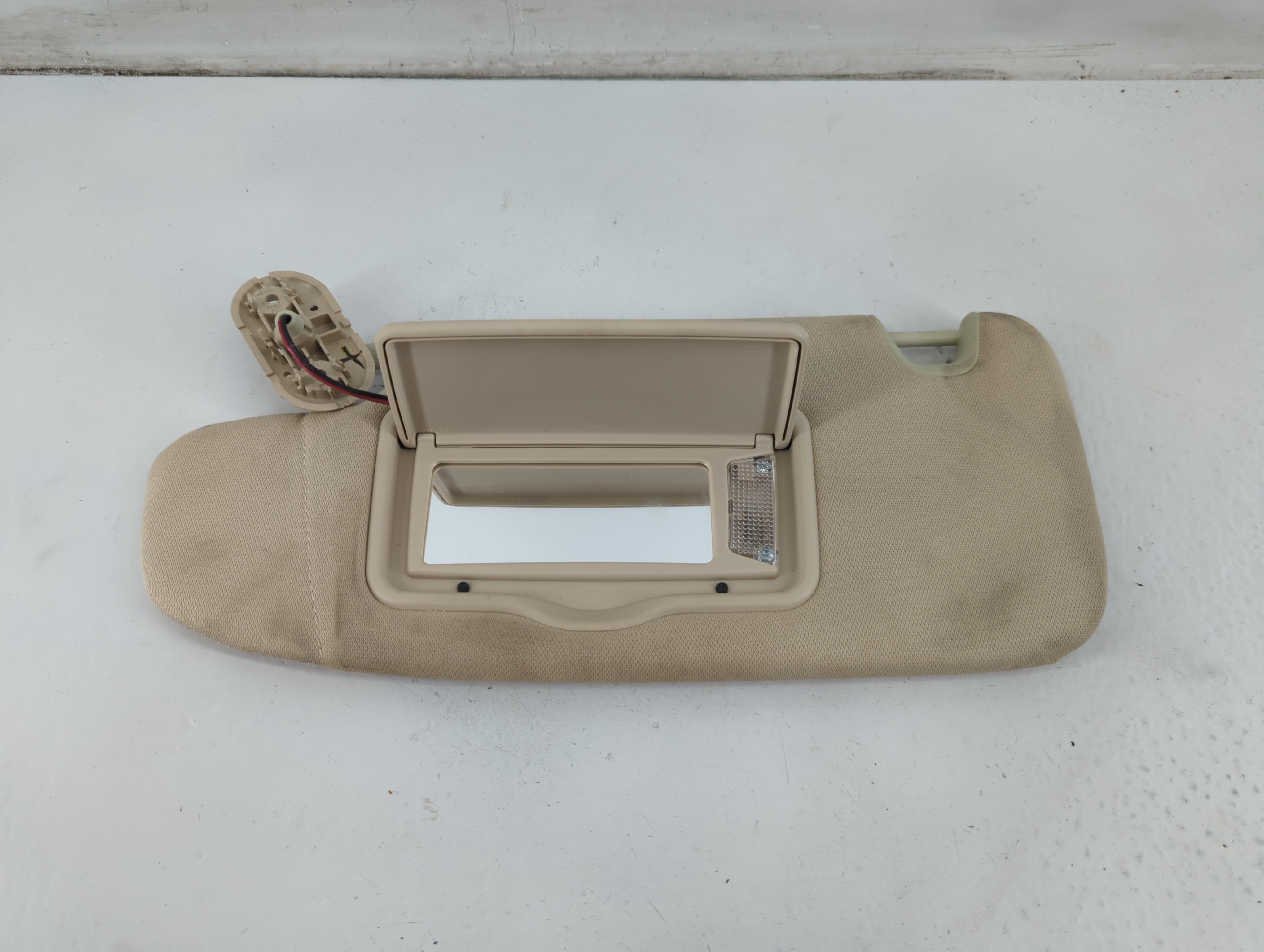2006 Lincoln Zephyr Sun Visor Shade Replacement Driver Left Mirror Fits Fits 2007 2008 2009 OEM Used Auto Parts - Oemusedautoparts1.com