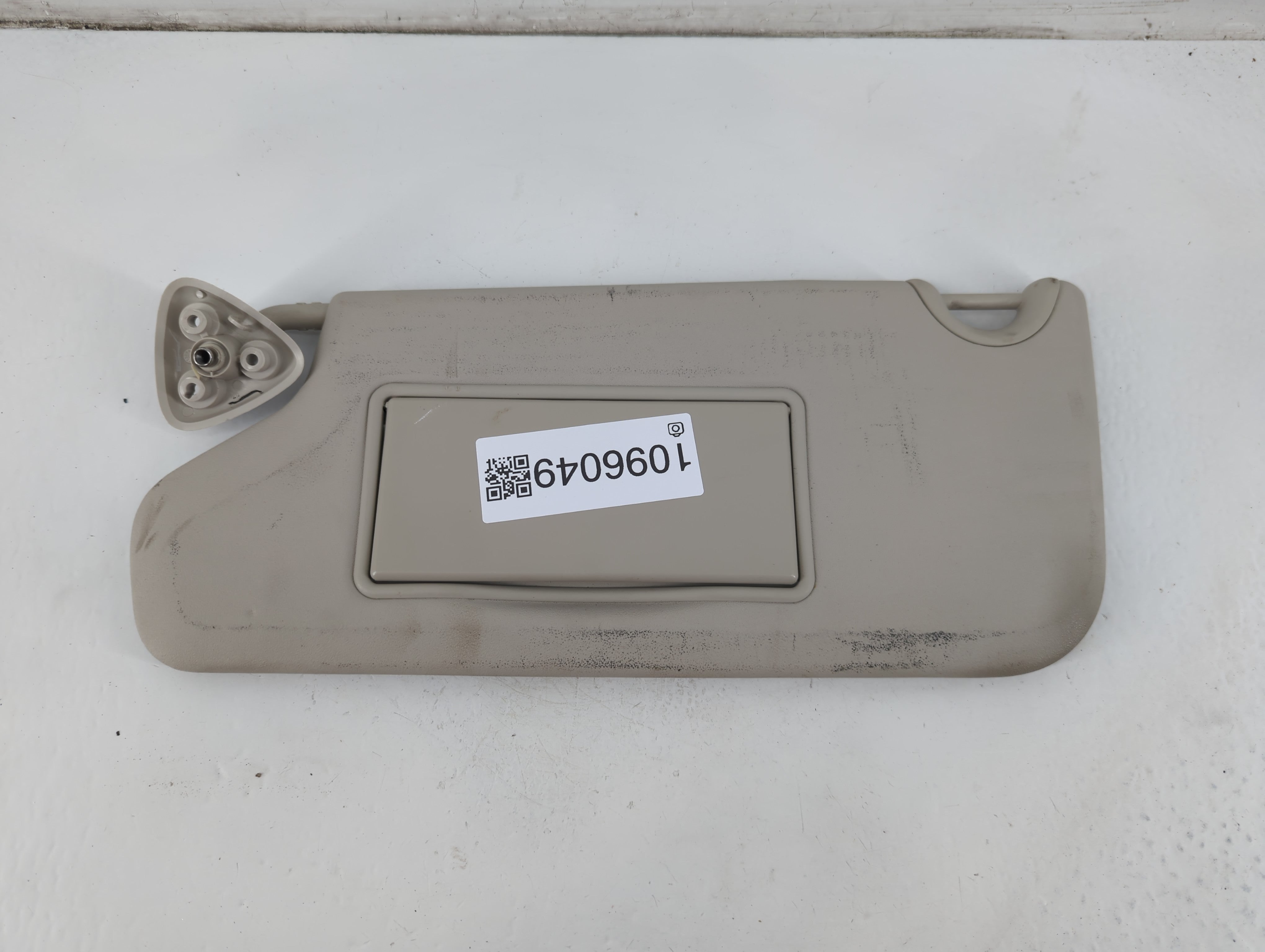 2013 Dodge Journey Sun Visor Shade Replacement Driver Left Mirror Fits OEM Used Auto Parts - Oemusedautoparts1.com