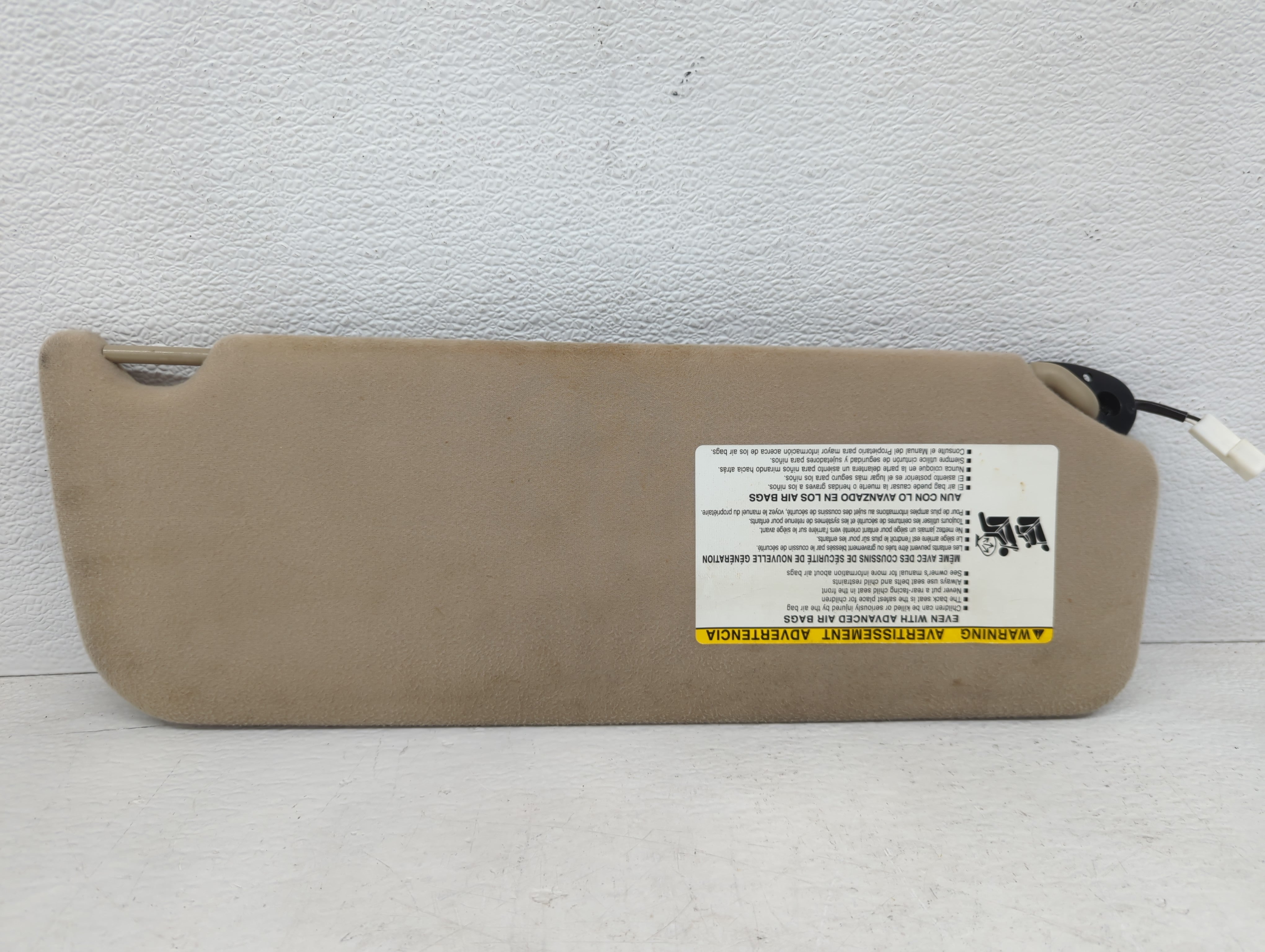 2005-2010 Toyota Sienna Sun Visor Shade Replacement Driver Left Mirror Fits Fits 2005 2006 2007 2008 2009 2010 OEM Used Auto Parts - Oemusedautoparts1.com