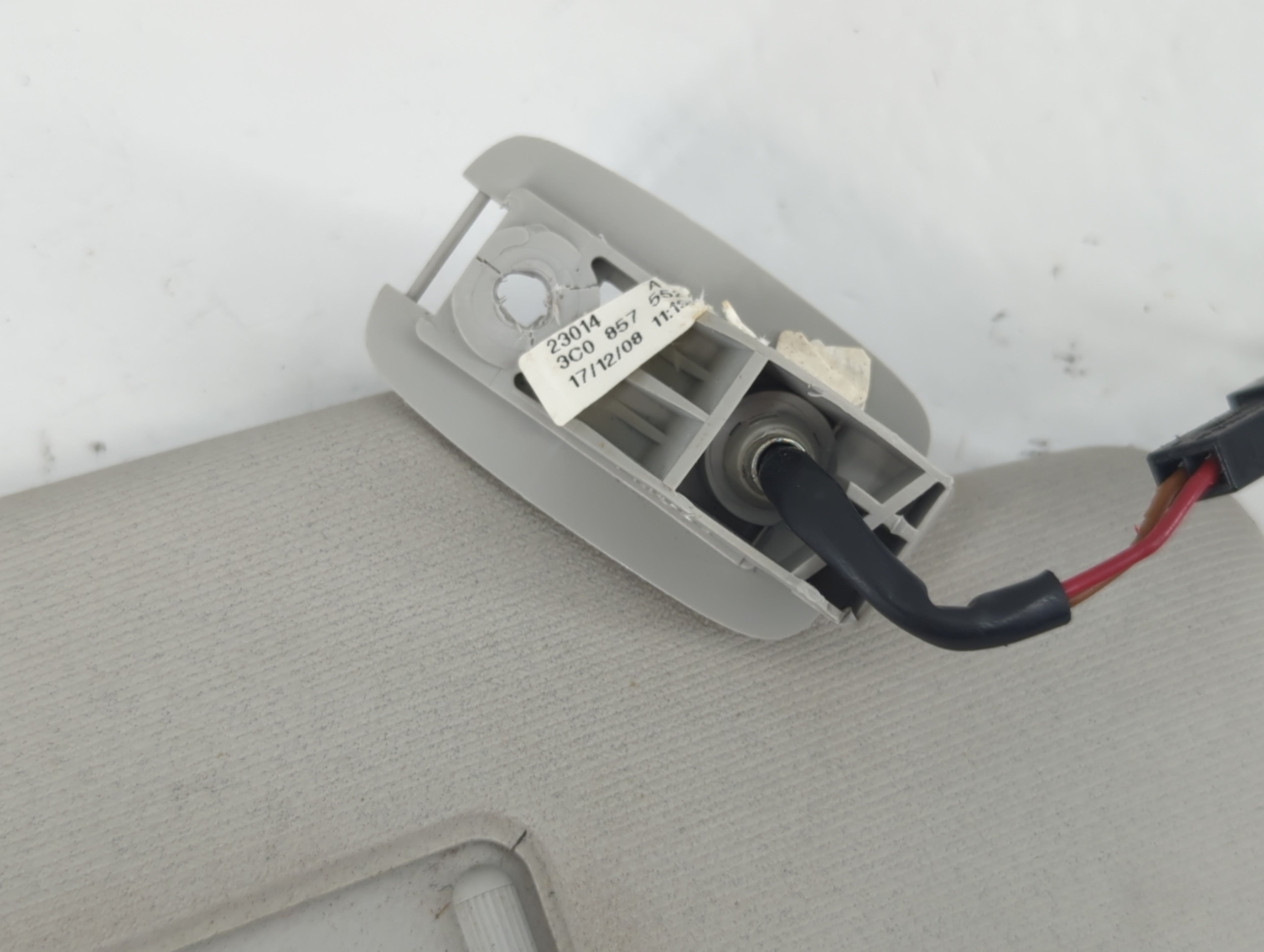 2009-2017 Volkswagen Cc Sun Visor Shade Replacement Passenger Right Mirror Fits Fits 2009 2010 2011 2012 2013 2014 2015 2016 2017 OEM Used Auto Parts - Oemusedautoparts1.com