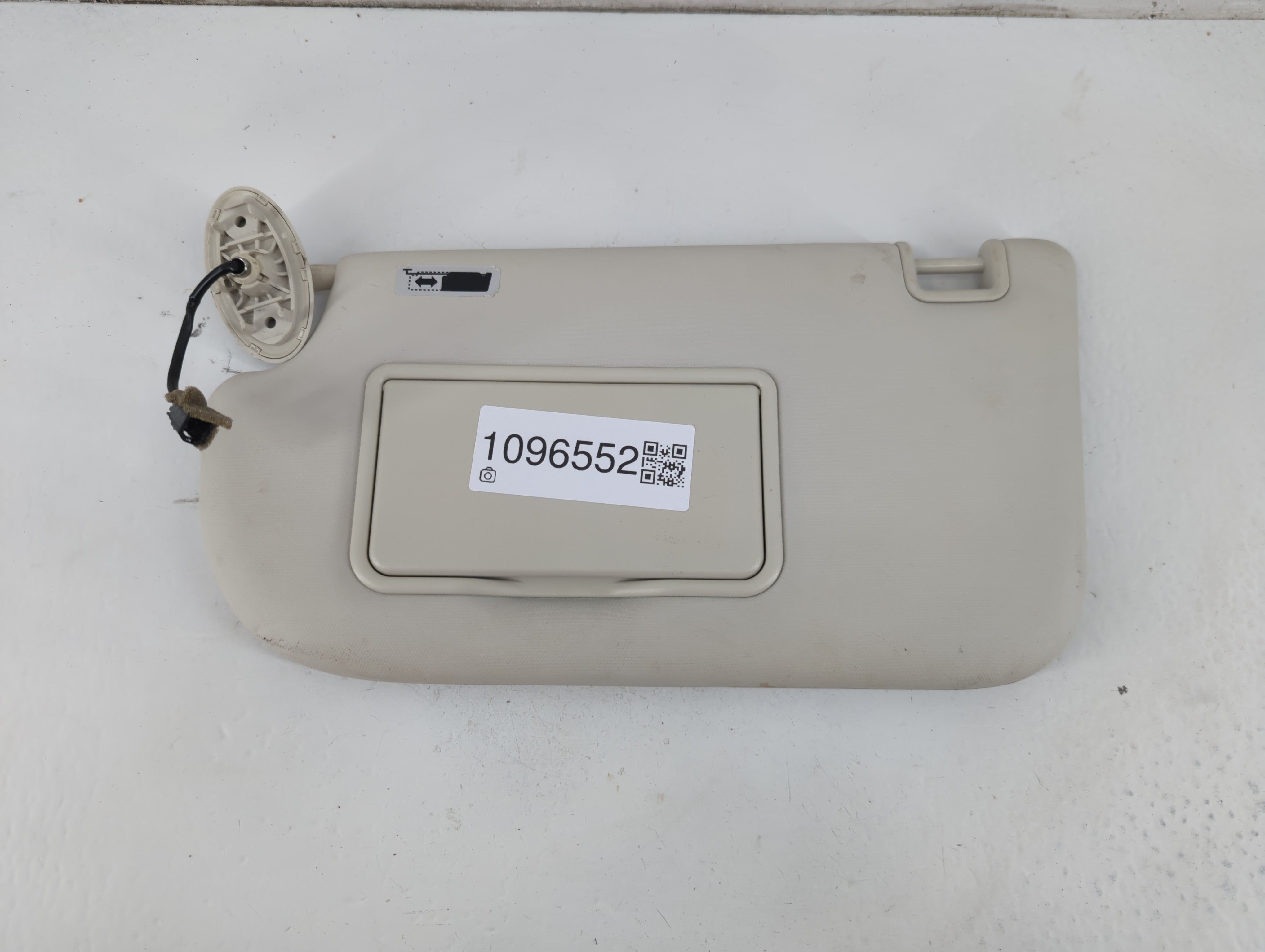 2013-2019 Ford Escape Sun Visor Shade Replacement Driver Left Mirror Fits Fits 2013 2014 2015 2016 2017 2018 2019 OEM Used Auto Parts - Oemusedautoparts1.com