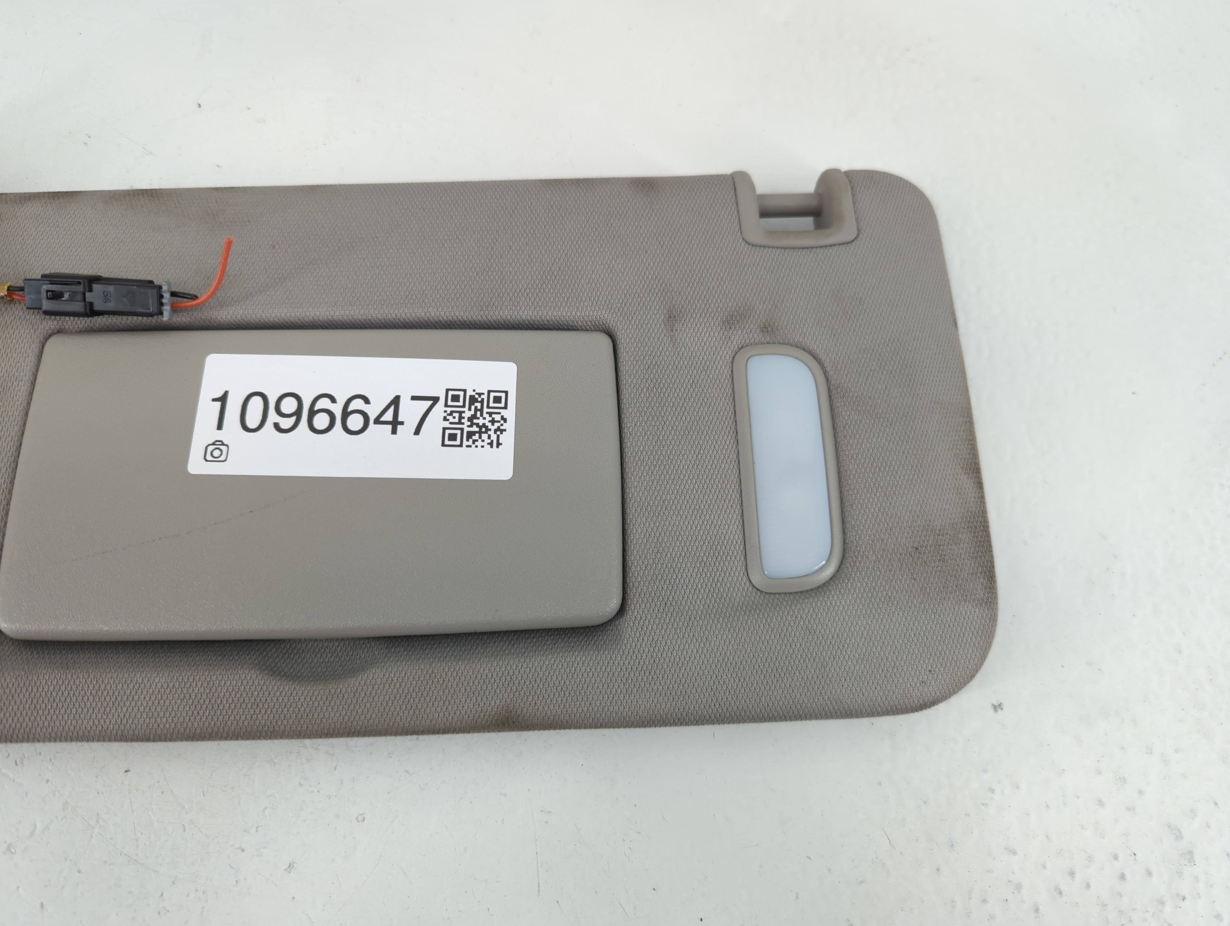 2010-2017 Chevrolet Equinox Sun Visor Shade Replacement Driver Left Mirror Fits Fits 2010 2011 2012 2013 2014 2015 2016 2017 OEM Used Auto Parts - Oemusedautoparts1.com
