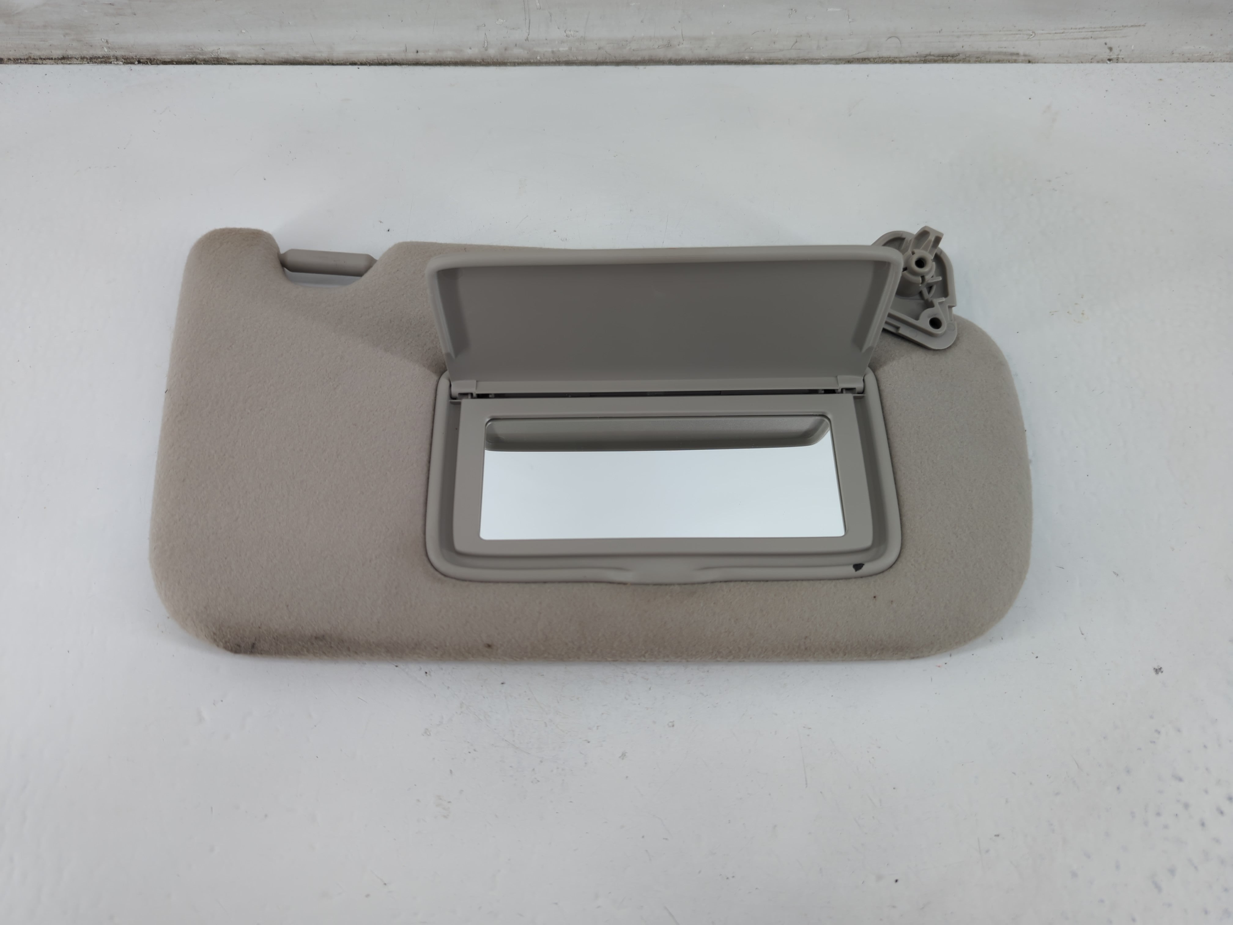 2013-2019 Nissan Sentra Sun Visor Shade Replacement Passenger Right Mirror Fits Fits 2012 2013 2014 2015 2016 2017 2018 2019 OEM Used Auto Parts - Oemusedautoparts1.com