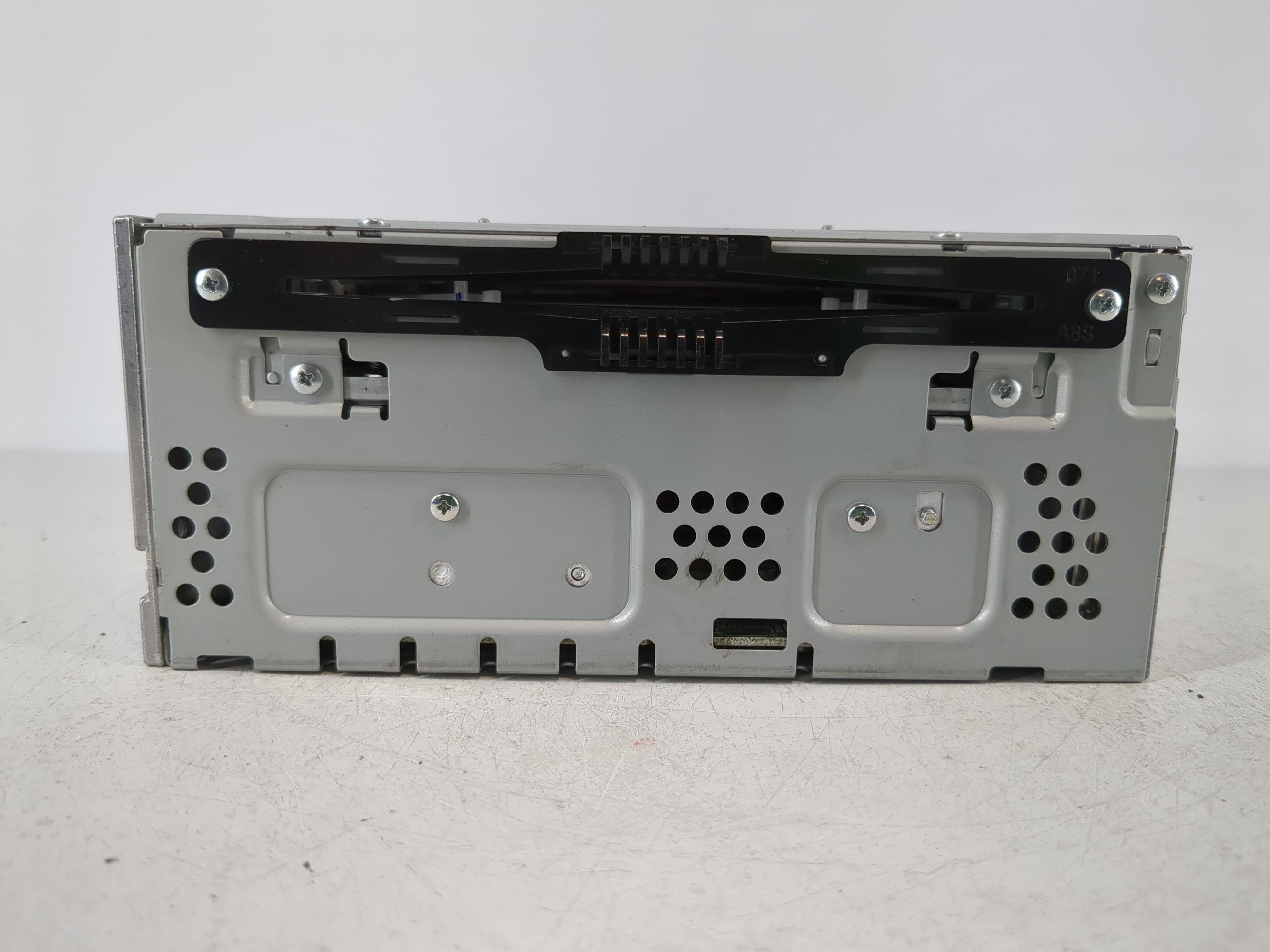 2013-2015 Ford Escape Radio AM FM Cd Player Receiver Replacement P/N:CJ5T-19C107-CJ Fits Fits 2013 2014 2015 OEM Used Auto Parts - Oemusedautoparts1.com