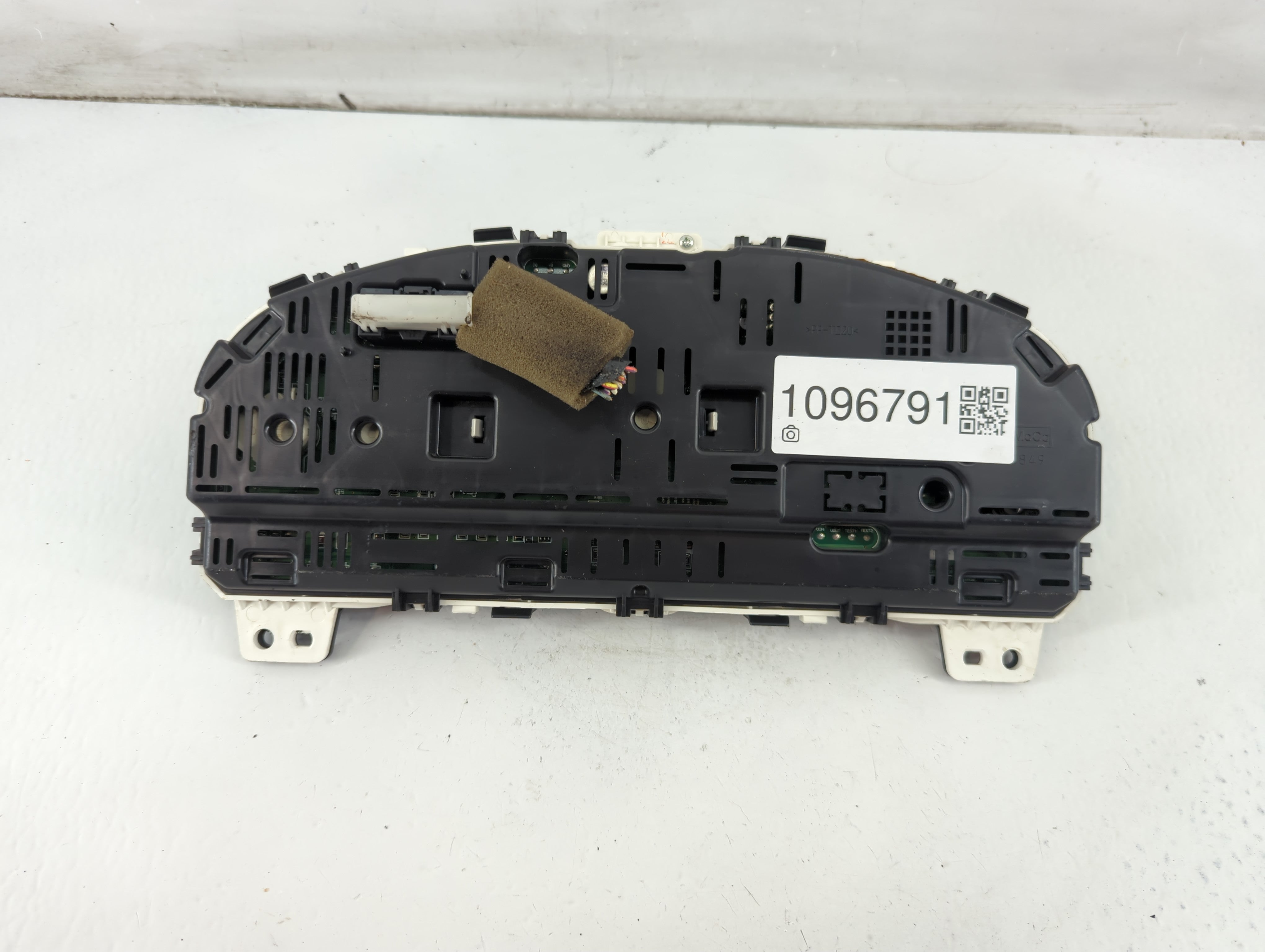 2010 Mercury Milan Instrument Cluster Speedometer Gauges P/N:AN7T-10849-GC Fits OEM Used Auto Parts - Oemusedautoparts1.com