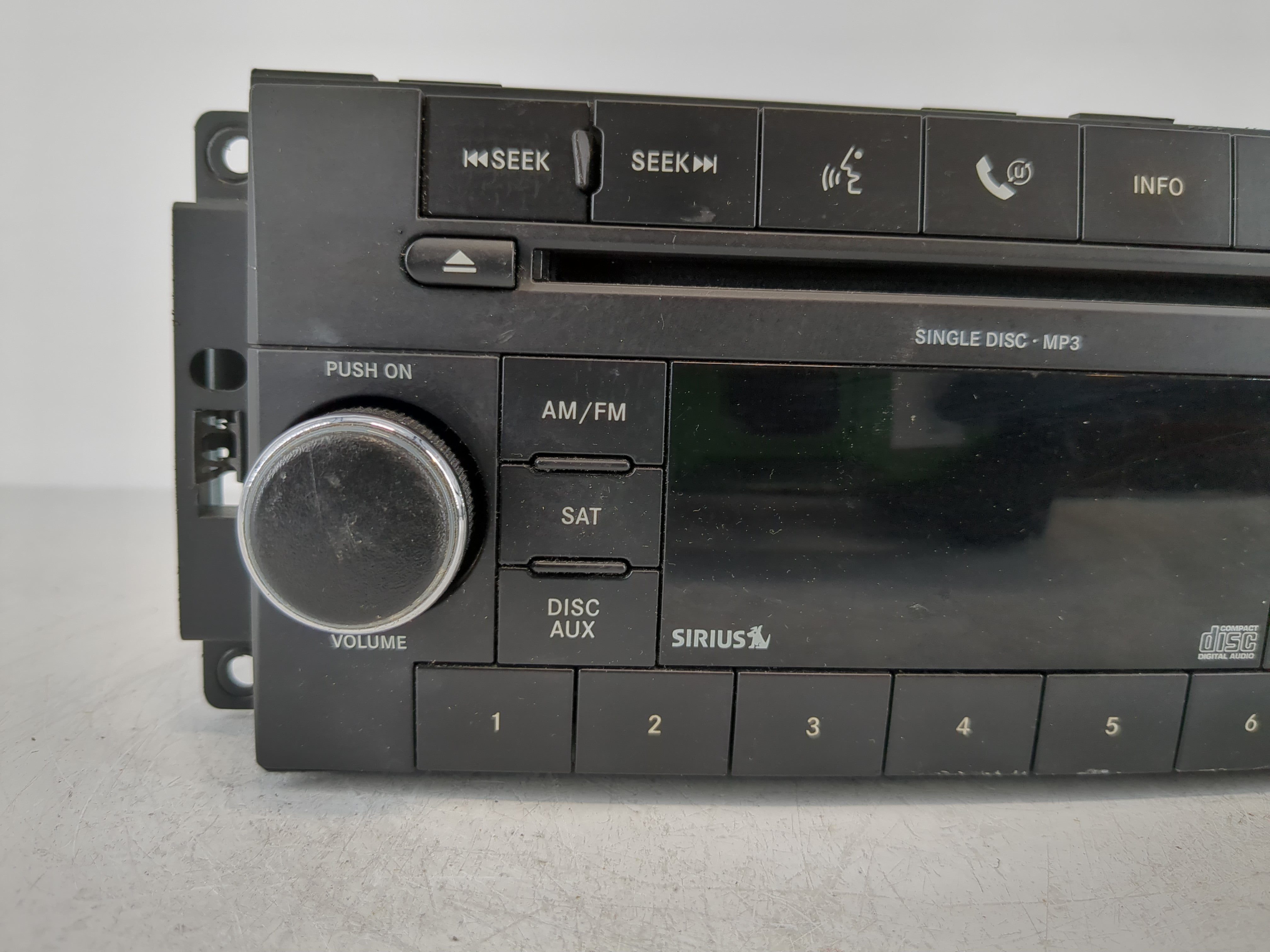 2009-2011 Jeep Liberty Radio AM FM Cd Player Receiver Replacement P/N:P68021163AD Fits Fits 2008 2009 2010 2011 OEM Used Auto Parts - Oemusedautoparts1.com