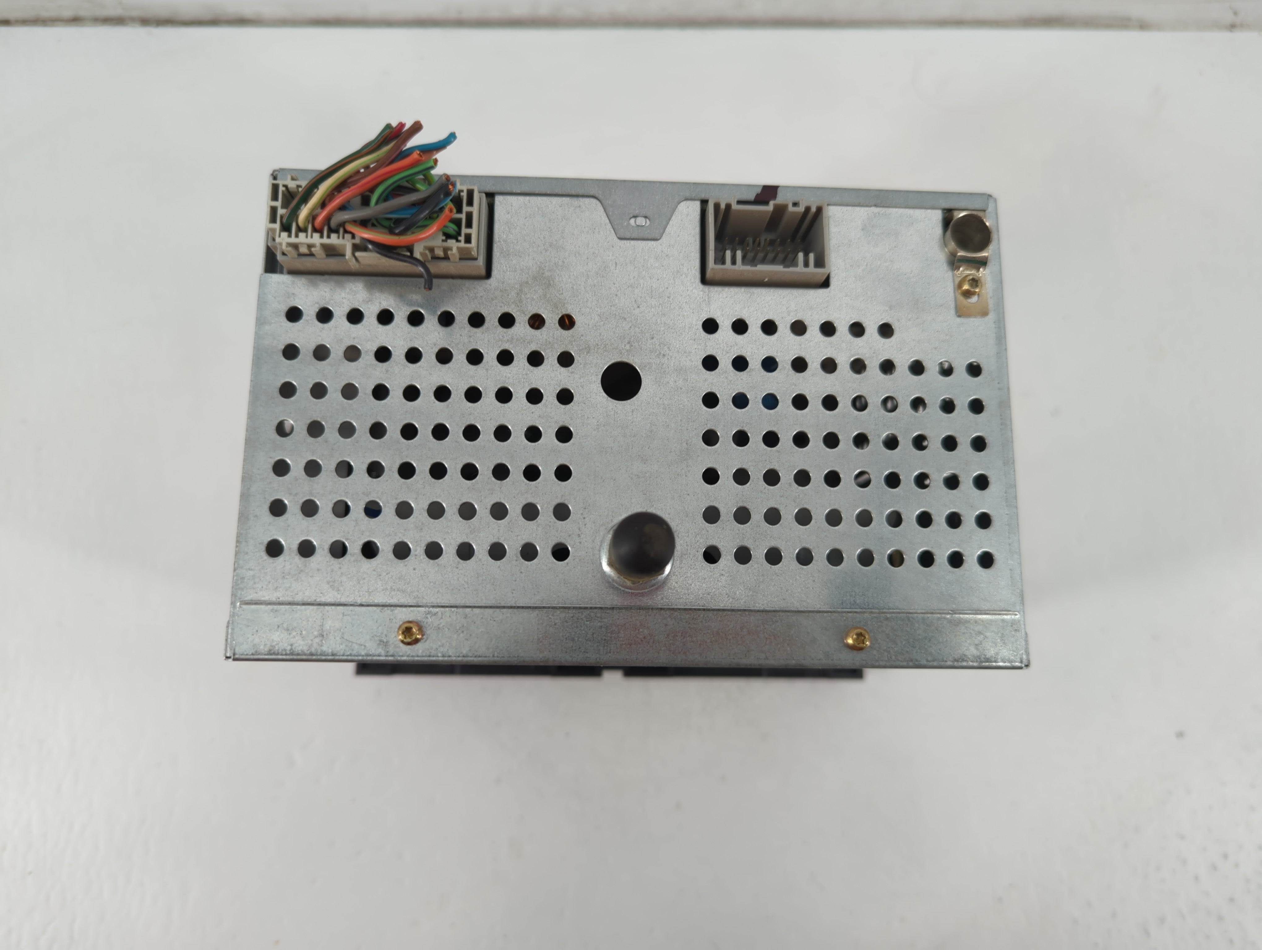 2005-2006 Ford F-150 Radio AM FM Cd Player Receiver Replacement P/N:5L3T-18C869-AC Fits Fits 2005 2006 OEM Used Auto Parts - Oemusedautoparts1.com