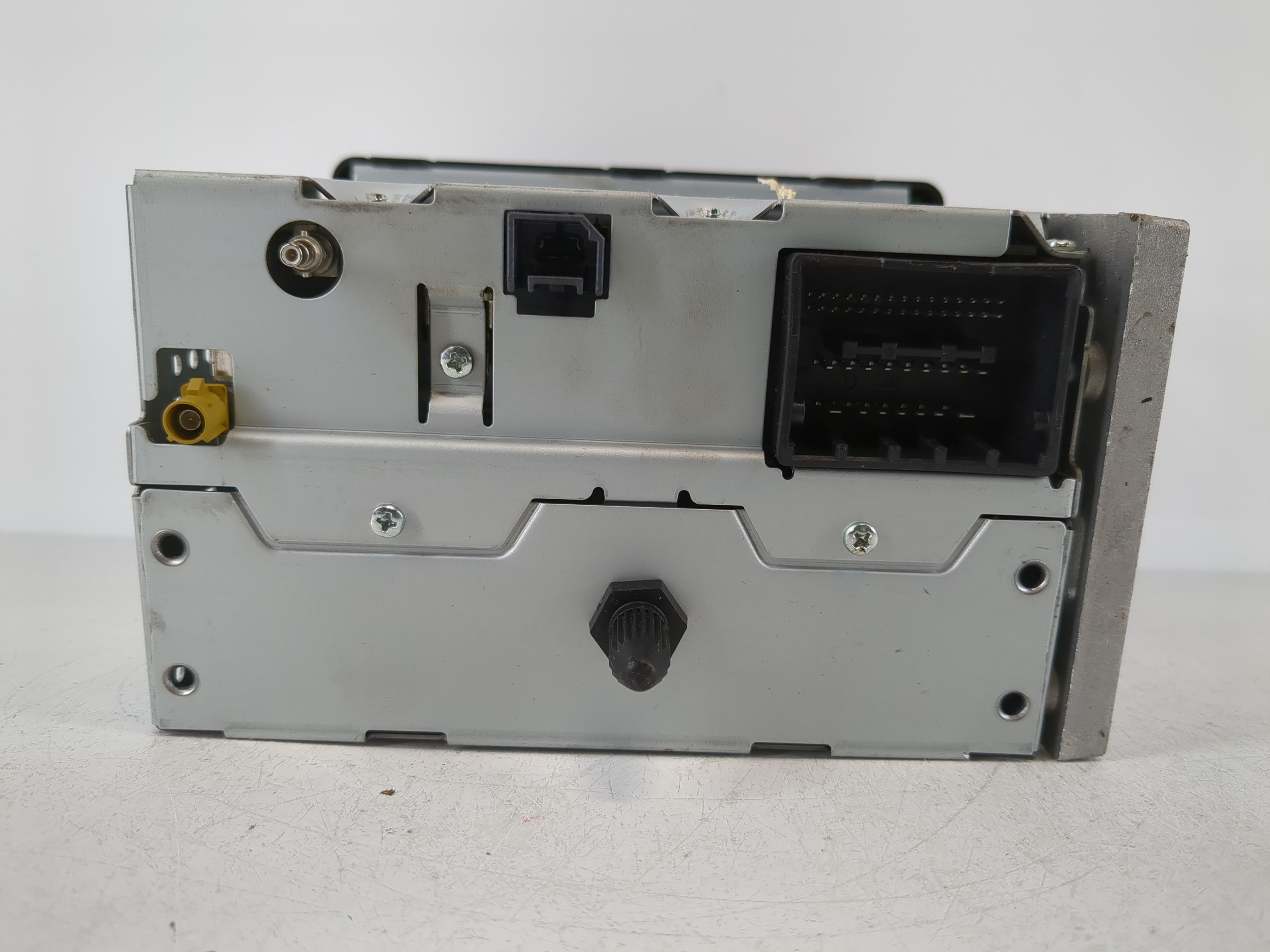 2012 Chevrolet Sonic Radio AM FM Cd Player Receiver Replacement P/N:95179057 Fits OEM Used Auto Parts - Oemusedautoparts1.com