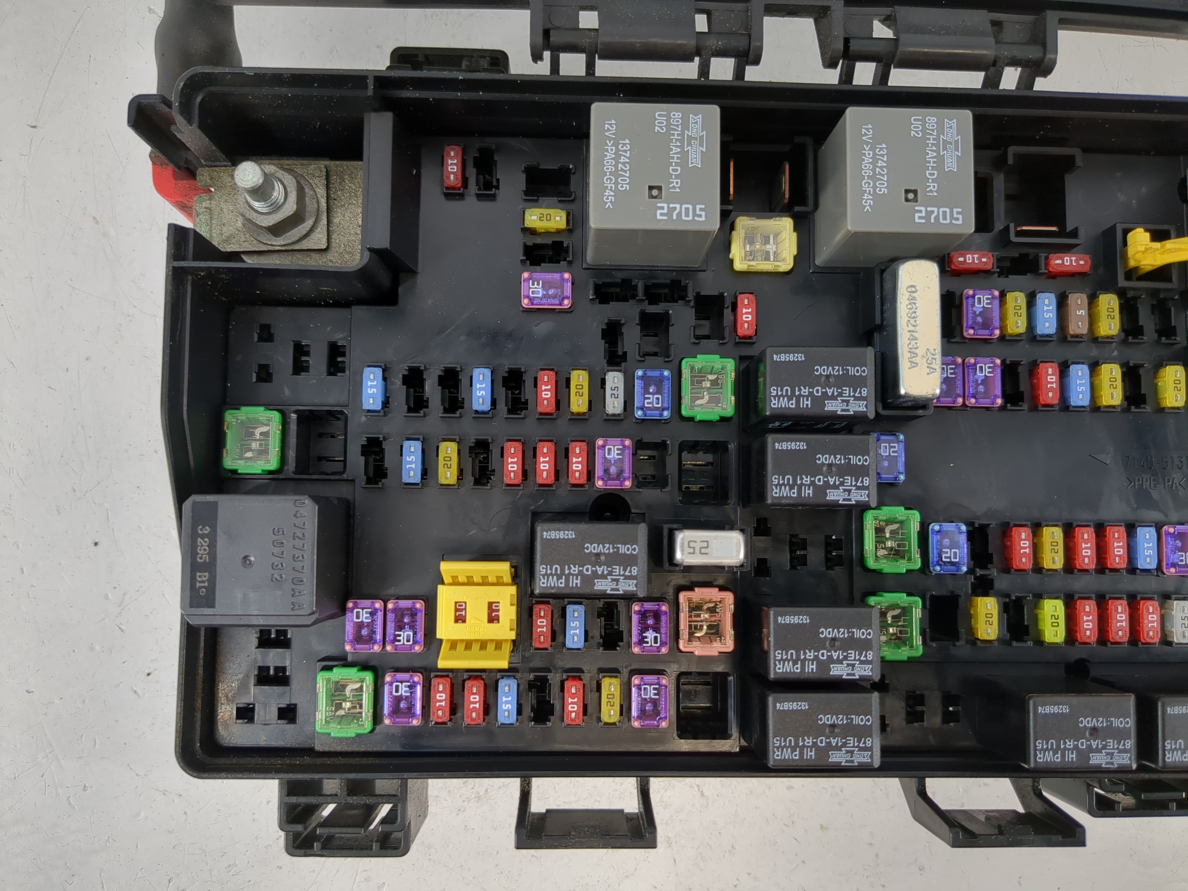 2014 Jeep Grand Cherokee Fusebox Fuse Box Panel Relay Module P/N:P68137439AE Fits OEM Used Auto Parts - Oemusedautoparts1.com