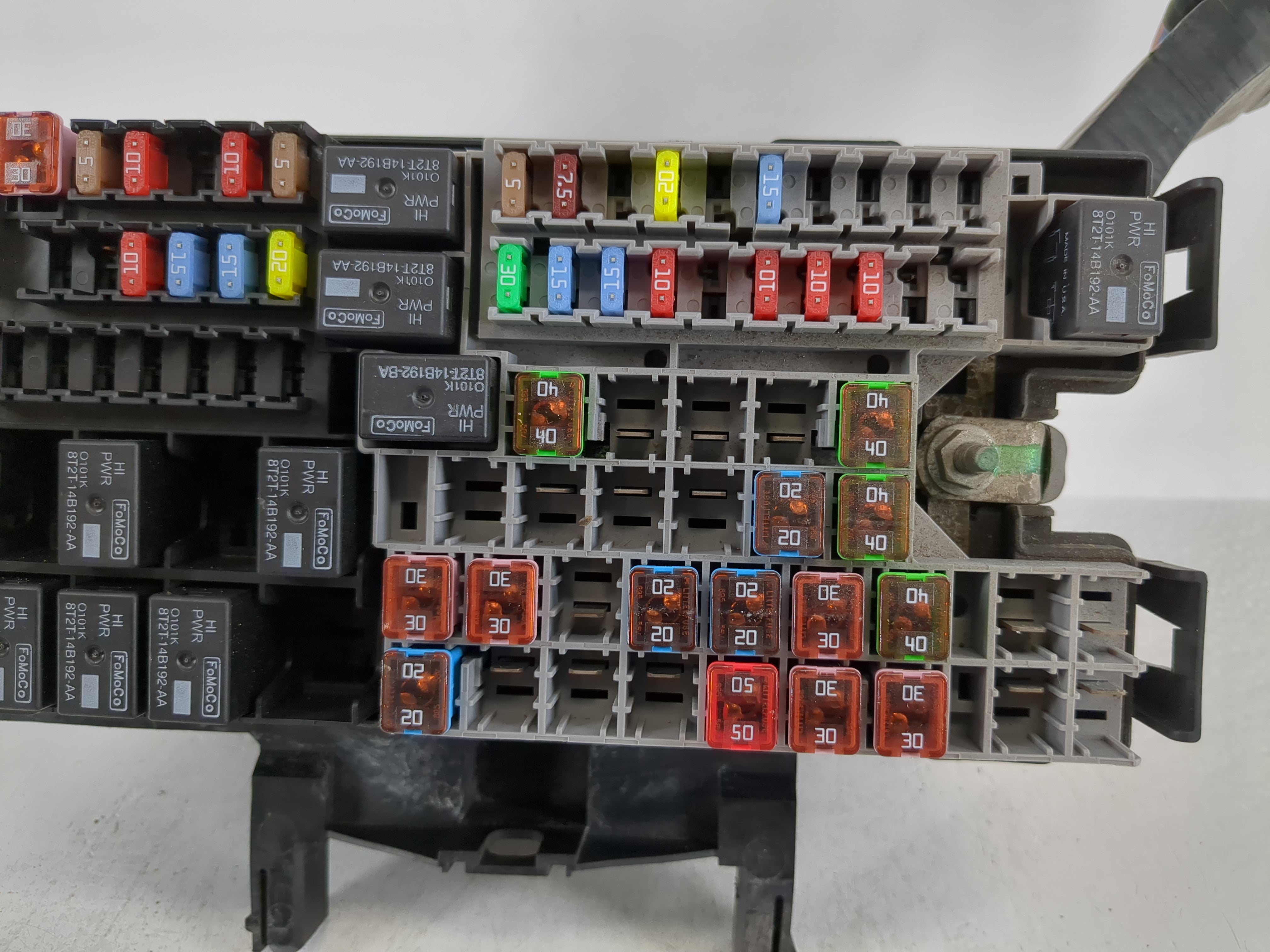 2011-2012 Ford Explorer Fusebox Fuse Box Panel Relay Module P/N:DT4T-14A003-AA Fits Fits 2011 2012 OEM Used Auto Parts - Oemusedautoparts1.com
