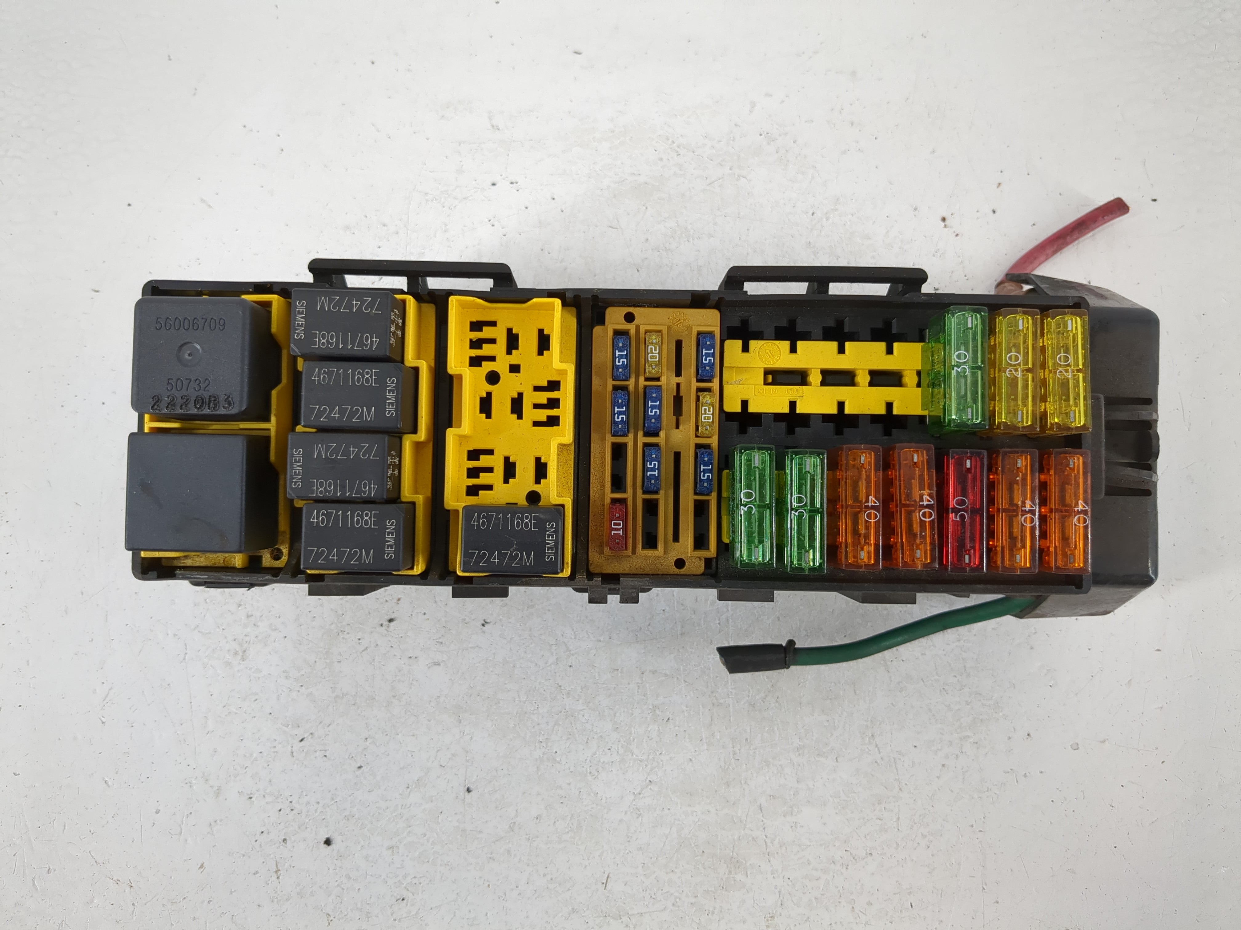 2000-2004 Jeep Grand Cherokee Fusebox Fuse Box Panel Relay Module P/N:56038363AC Fits Fits 2000 2001 2002 2003 2004 OEM Used Auto Parts - Oemusedautoparts1.com