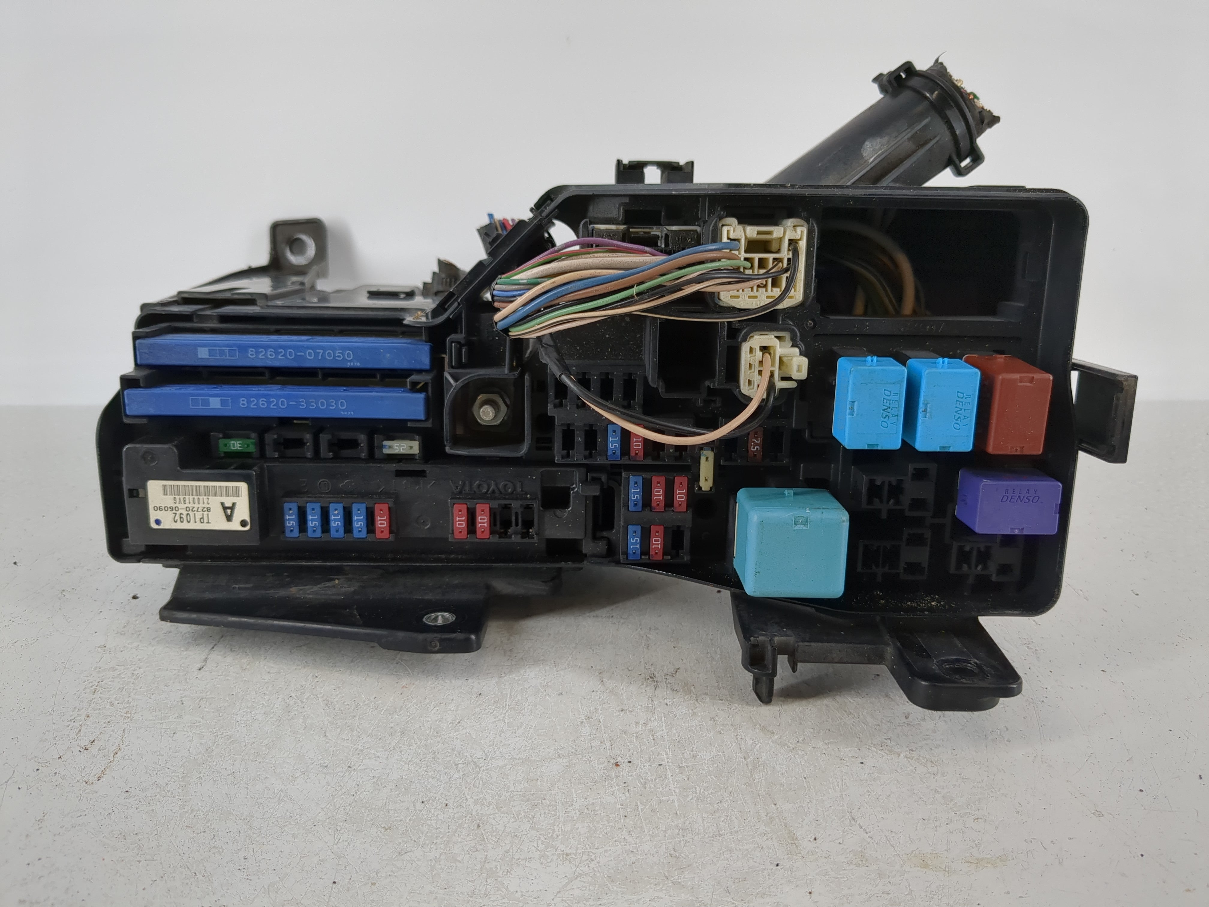 2007-2009 Toyota Camry Fusebox Fuse Box Panel Relay Module P/N:82662-06060 82662-33140 Fits Fits 2007 2008 2009 OEM Used Auto Parts - Oemusedautoparts1.com