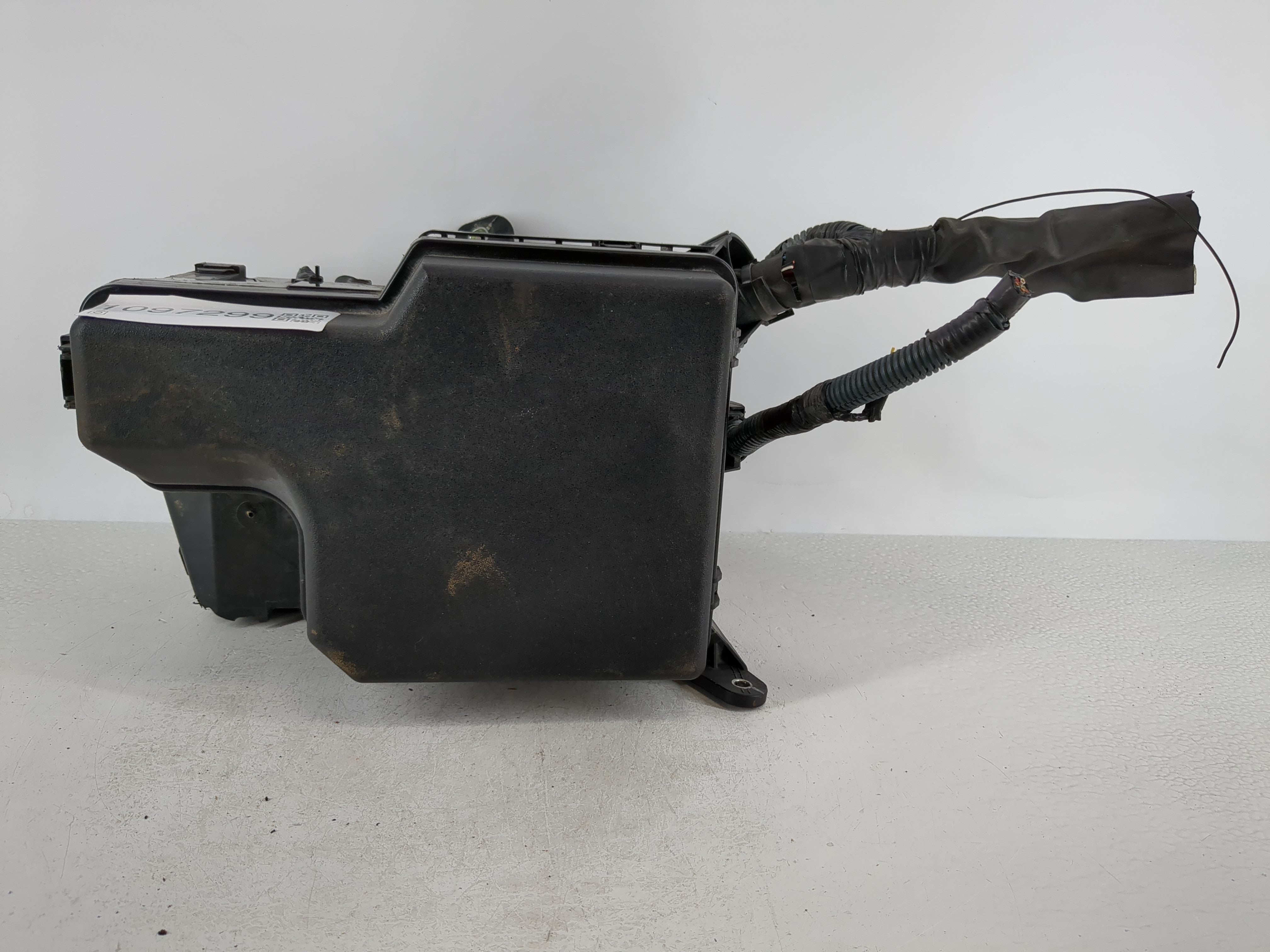 2011-2016 Toyota Sienna Fusebox Fuse Box Panel Relay Module P/N:82672-08120 Fits Fits 2011 2012 2013 2014 2015 2016 OEM Used Auto Parts - Oemusedautoparts1.com
