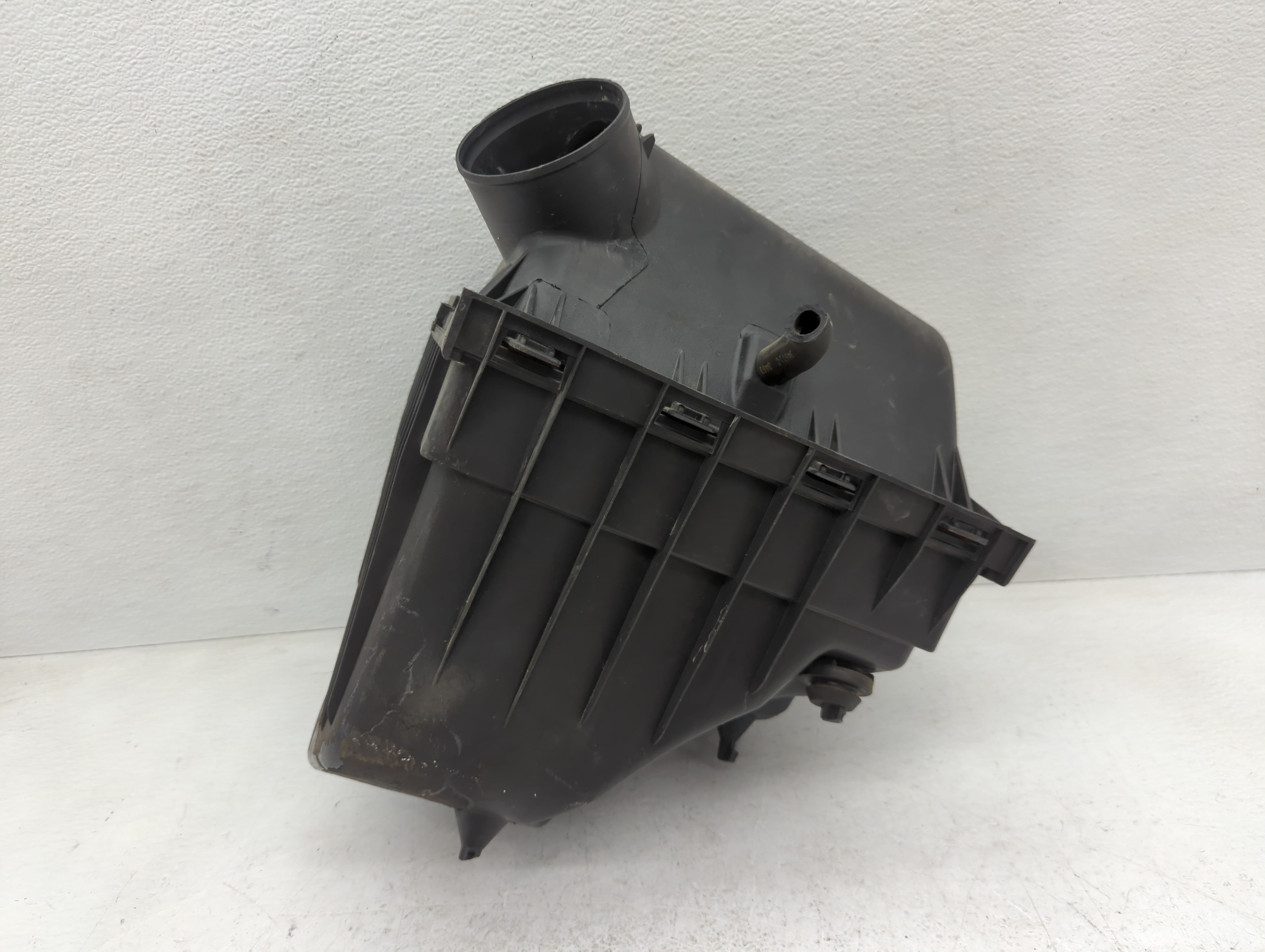 2008-2012 Jeep Liberty Air Cleaner Intake-duct Hose Tube - Oemusedautoparts1.com