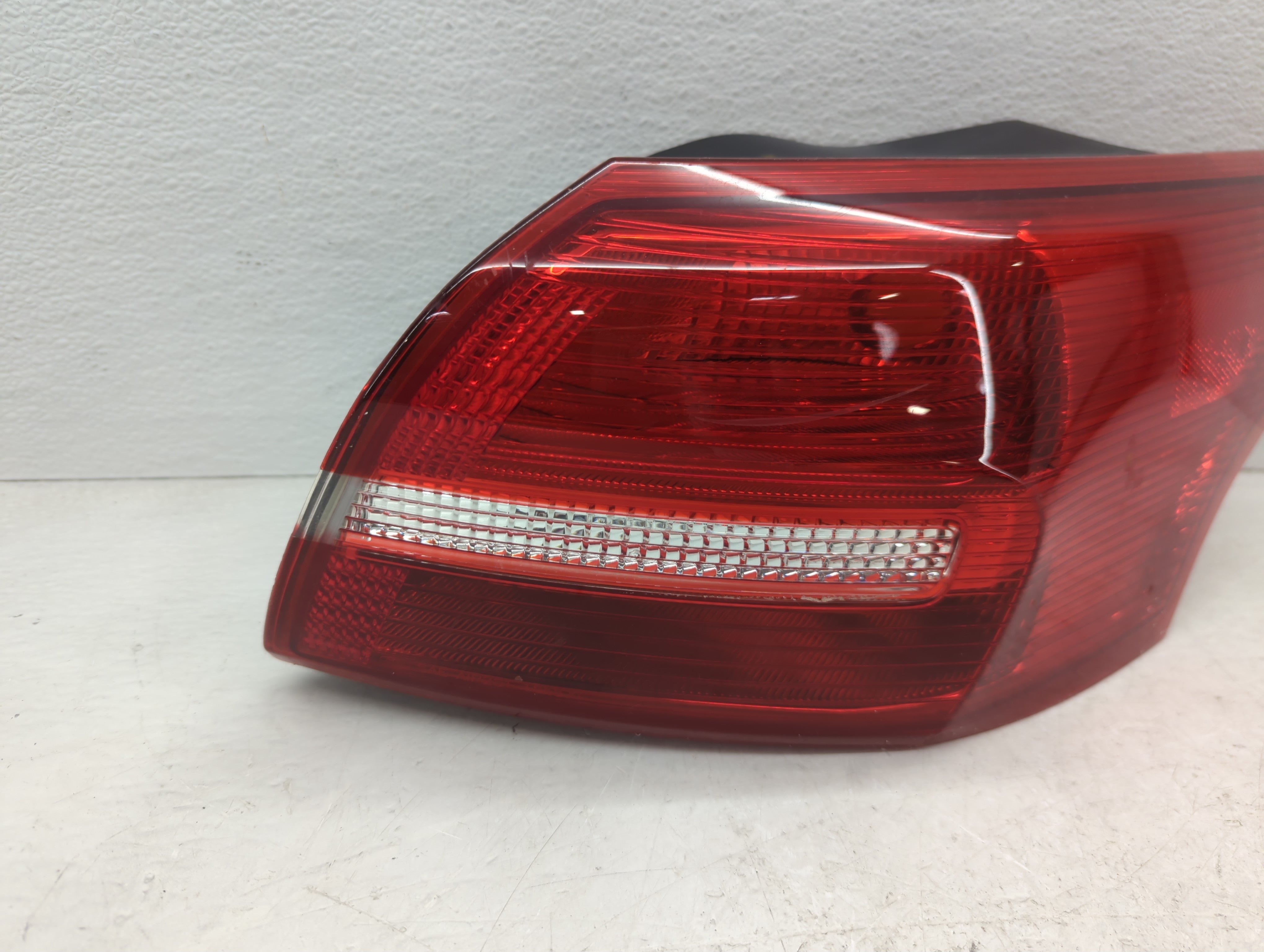 2015 Ford Focus Tail Light Assembly Passenger Right OEM P/N:F1EB-13404-FC Fits OEM Used Auto Parts - Oemusedautoparts1.com
