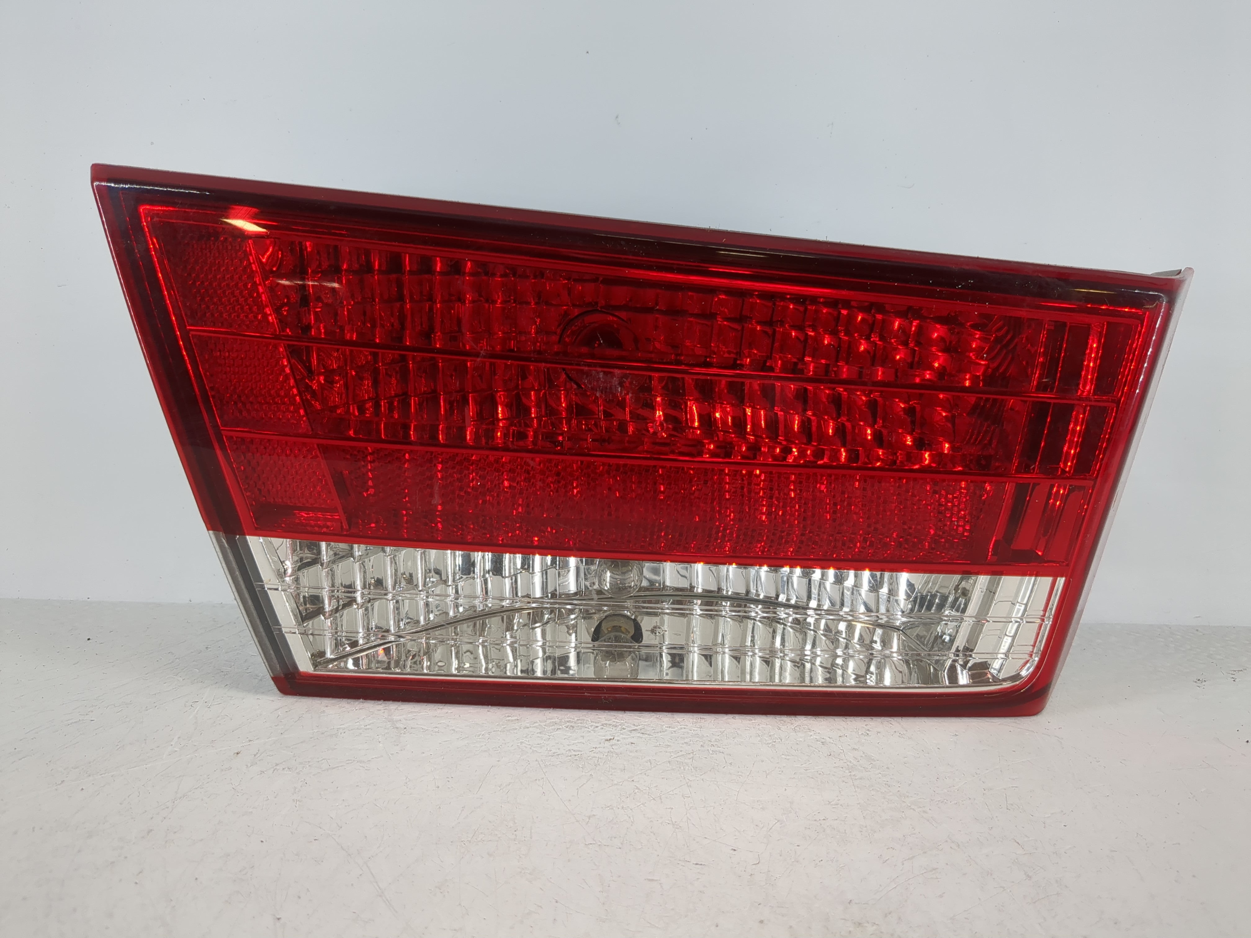 2006-2008 Hyundai Sonata Tail Light Assembly Driver Left OEM P/N:92403-0A0 Fits Fits 2006 2007 2008 OEM Used Auto Parts - Oemusedautoparts1.com