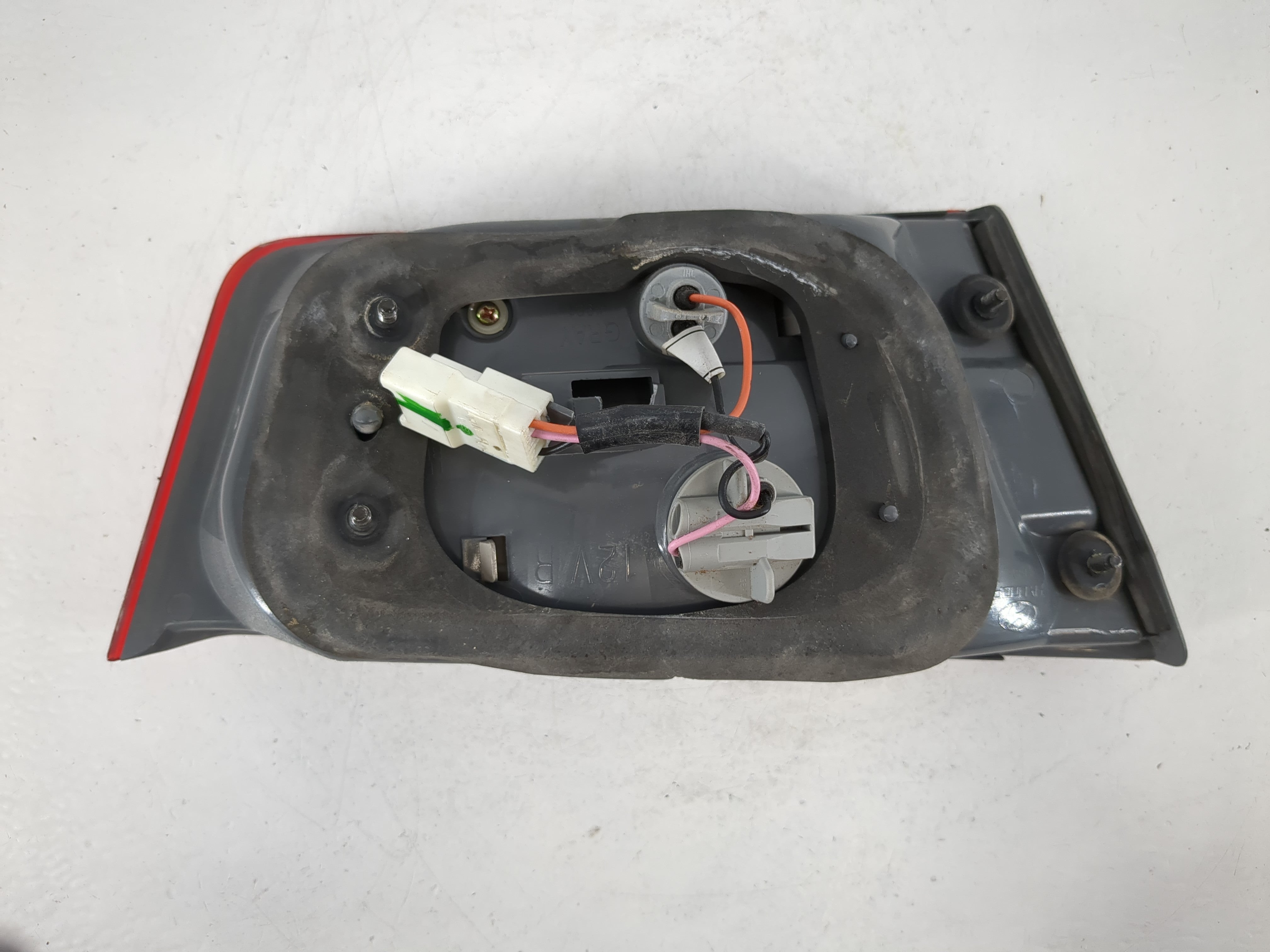 2006-2008 Hyundai Sonata Tail Light Assembly Driver Left OEM P/N:92404-0A0 Fits Fits 2006 2007 2008 OEM Used Auto Parts - Oemusedautoparts1.com