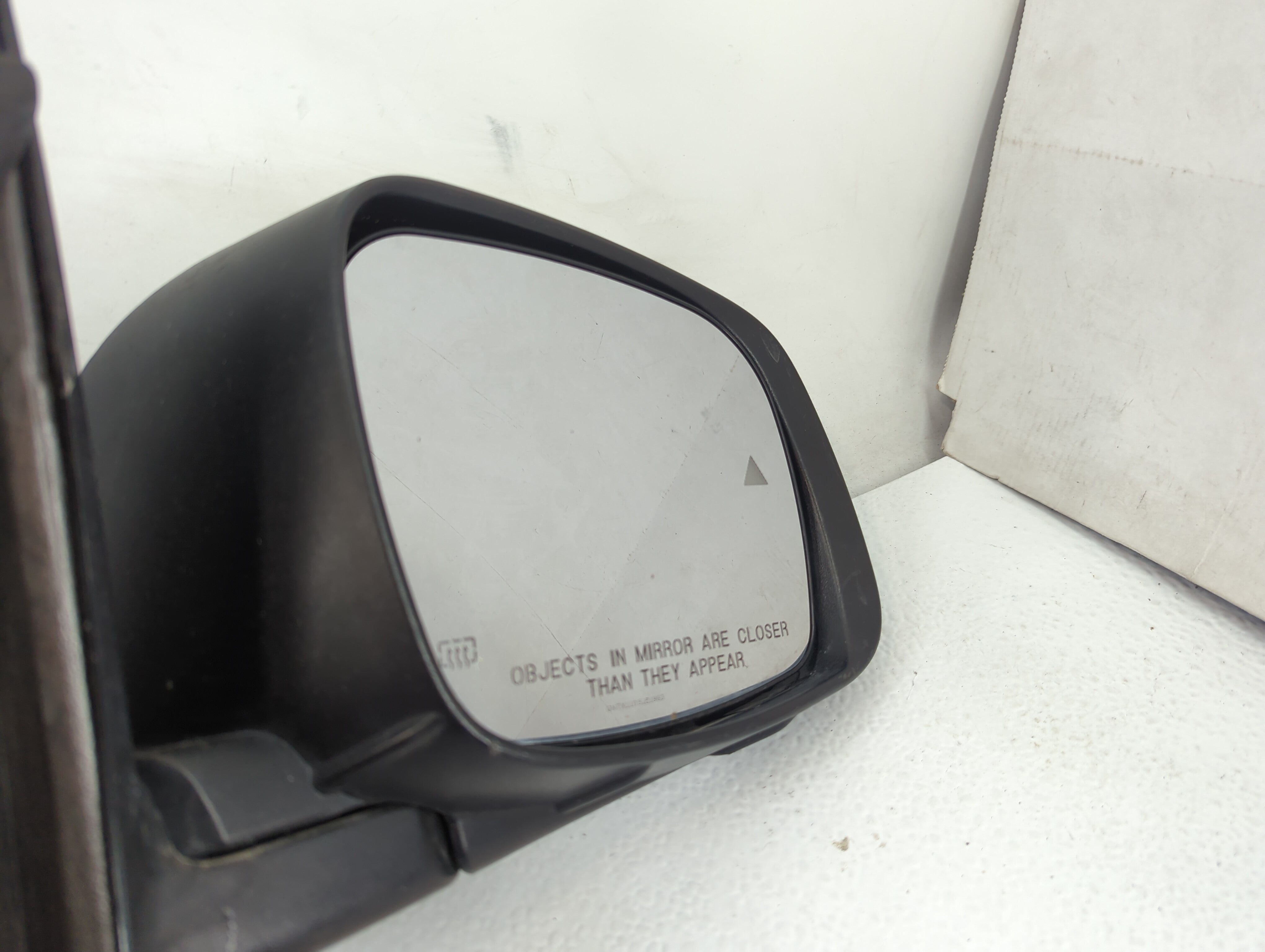 2010-2016 Chrysler Town & Country Side Mirror Replacement Passenger Right View Door Mirror P/N:68171072AB Fits OEM Used Auto Parts - Oemusedautoparts1.com