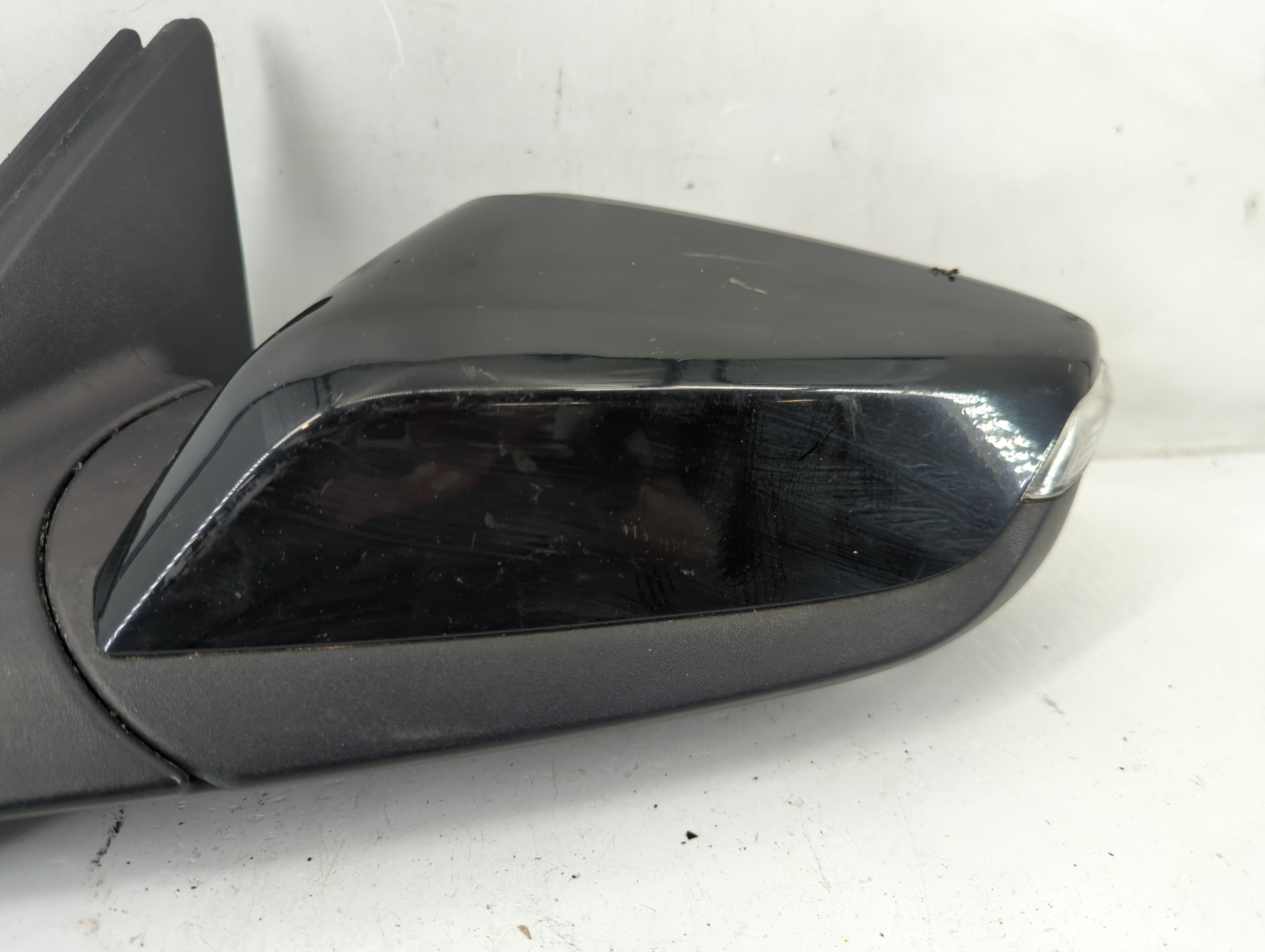 2016-2018 Chevrolet Malibu Side Mirror Replacement Driver Left View Door Mirror P/N:23214181 Fits Fits 2016 2017 2018 OEM Used Auto Parts - Oemusedautoparts1.com