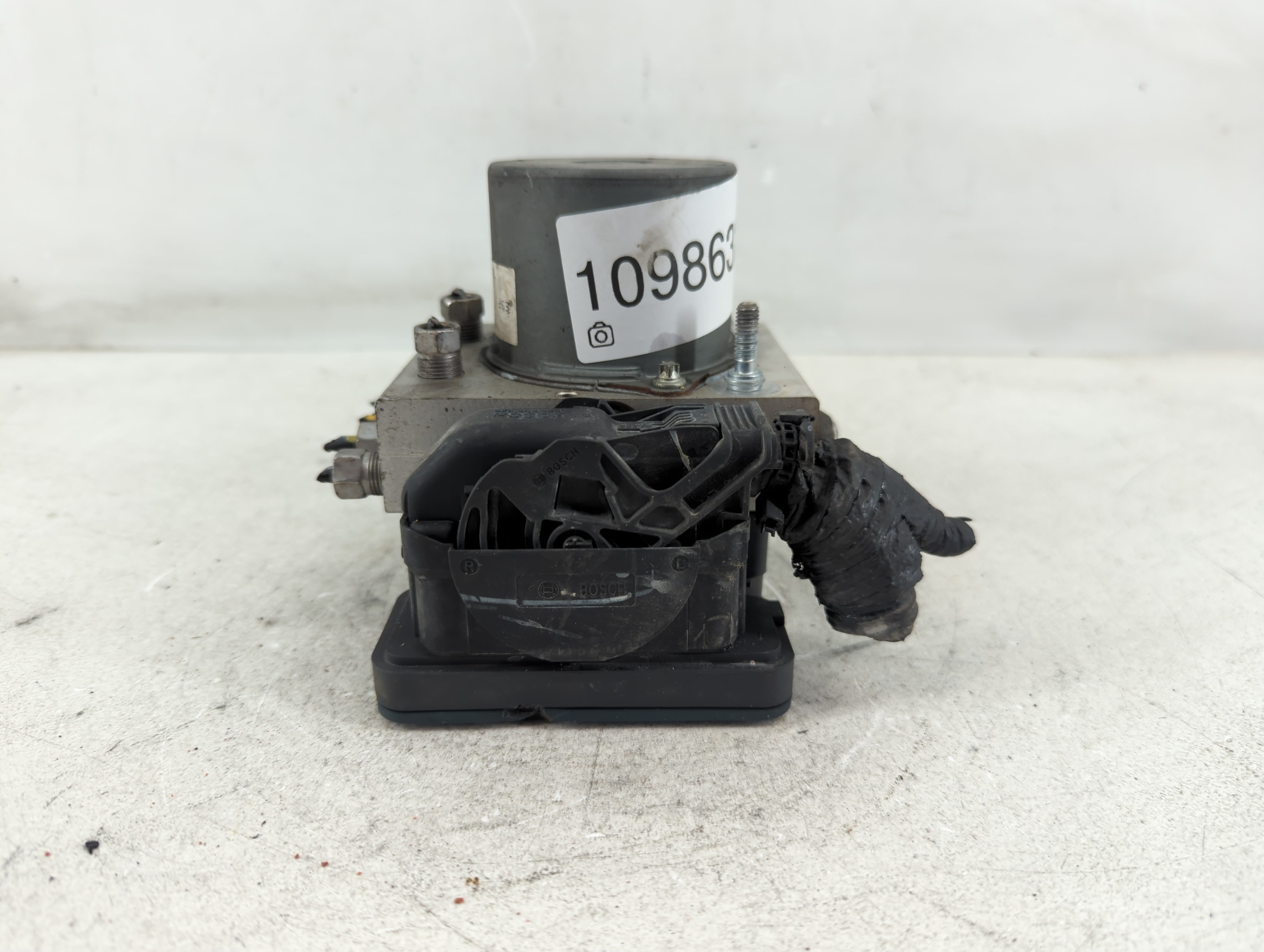 2016 Dodge Caravan ABS Pump Control Module Replacement P/N:P68183803AC Fits Fits 2015 2017 2018 2019 2020 OEM Used Auto Parts - Oemusedautoparts1.com