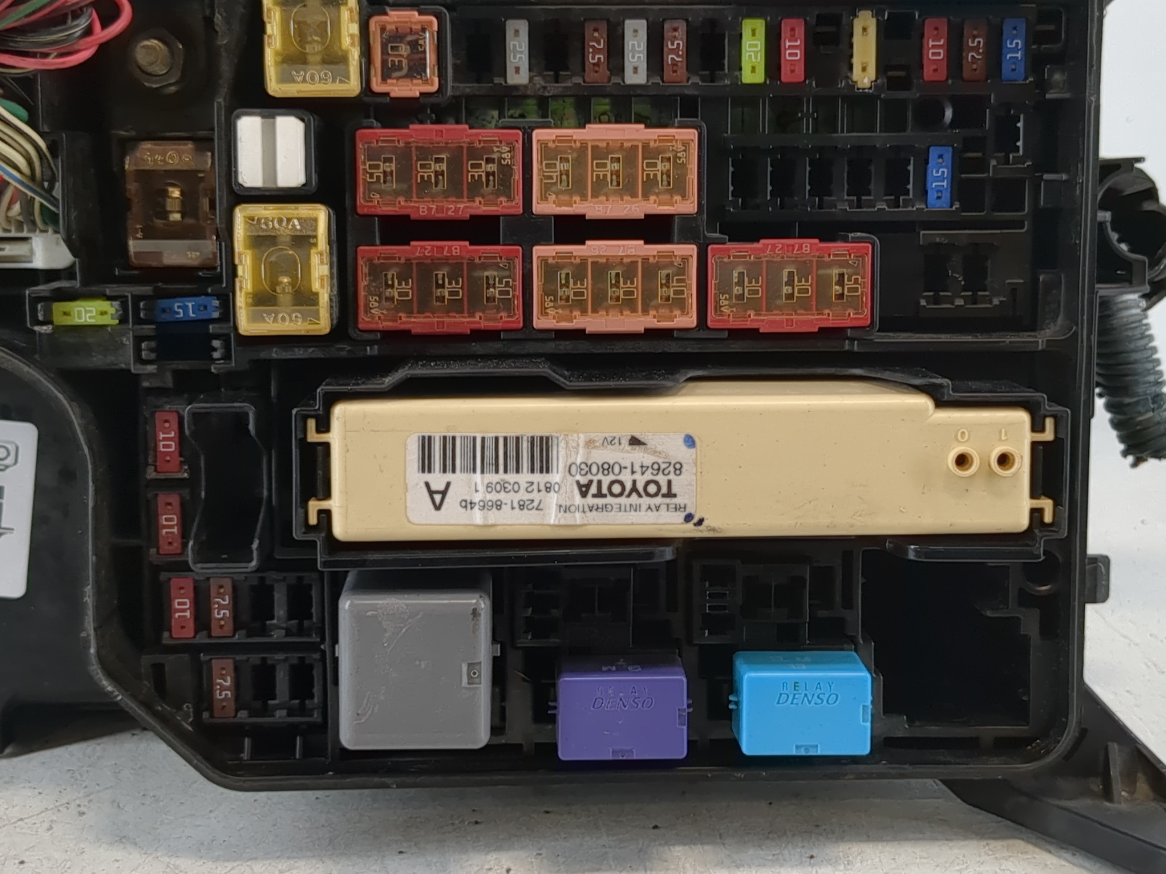 2011 Toyota Sienna Fusebox Fuse Box Panel Relay Module P/N:82641-08030 Fits OEM Used Auto Parts - Oemusedautoparts1.com