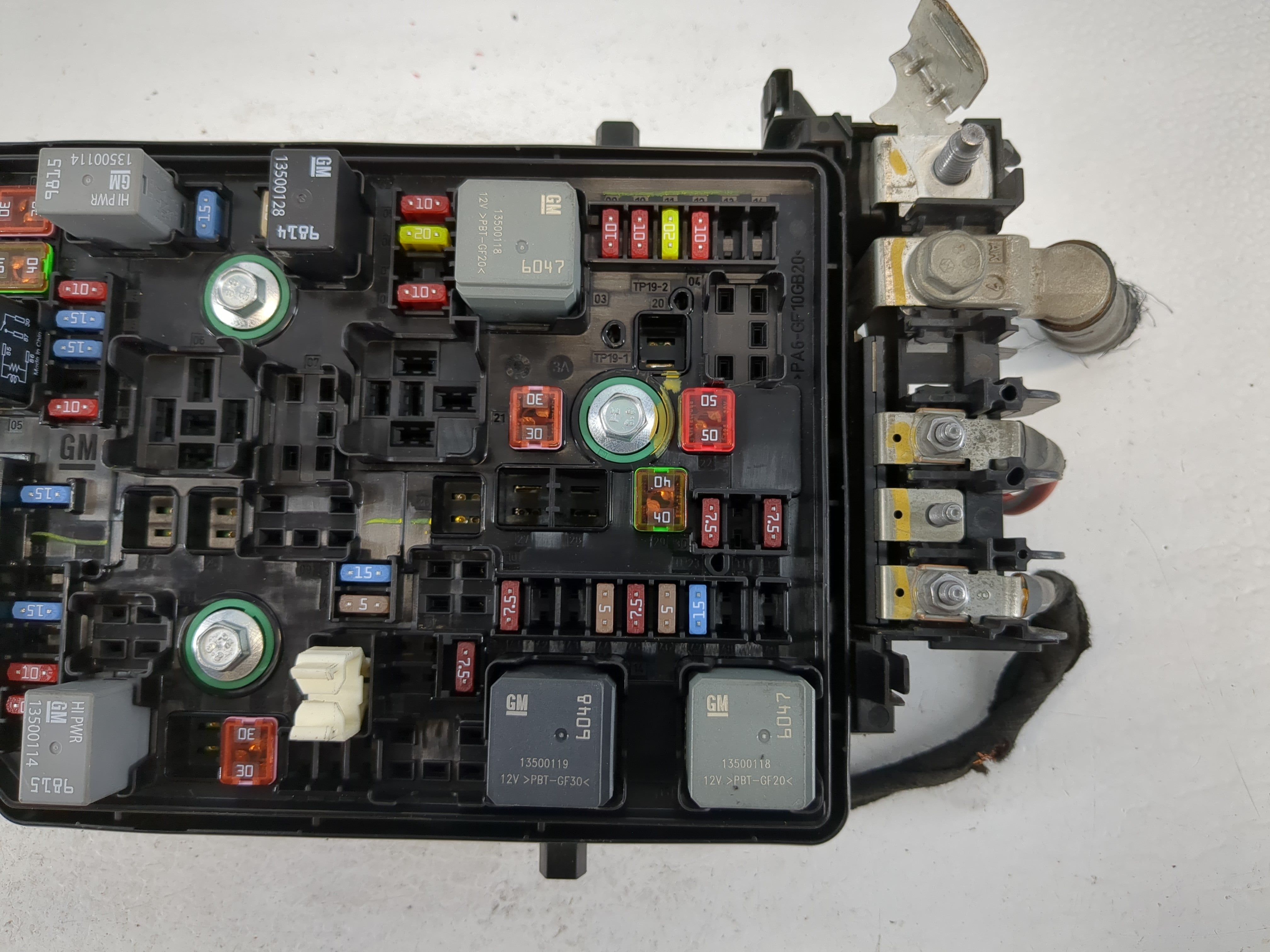 2016-2018 Chevrolet Cruze Fusebox Fuse Box Panel Relay Module P/N:42571924 Fits Fits 2016 2018 OEM Used Auto Parts - Oemusedautoparts1.com