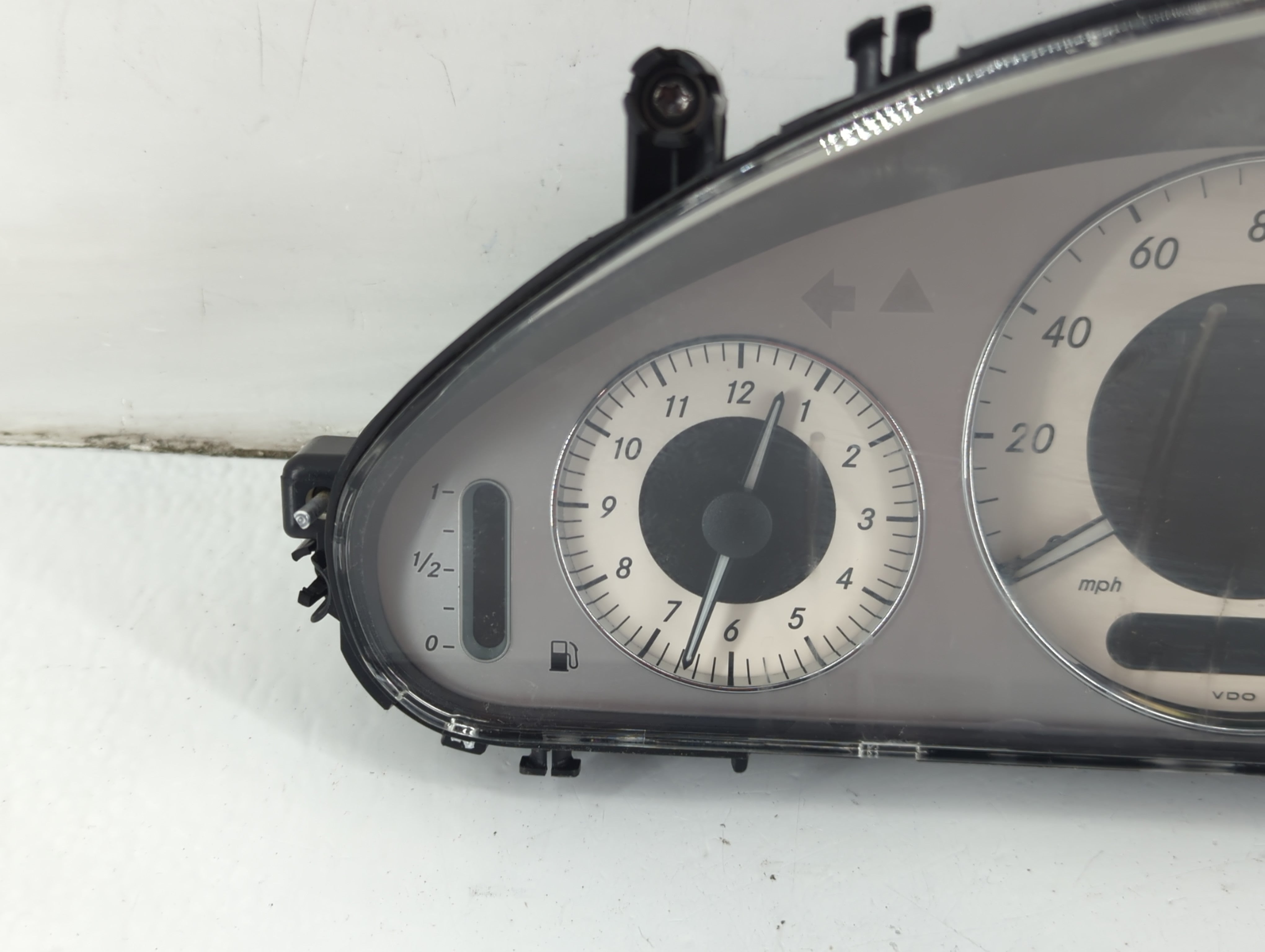 2008 Mercedes-Benz E350 Instrument Cluster Speedometer Gauges P/N:A 211 540 43 38 Fits OEM Used Auto Parts - Oemusedautoparts1.com